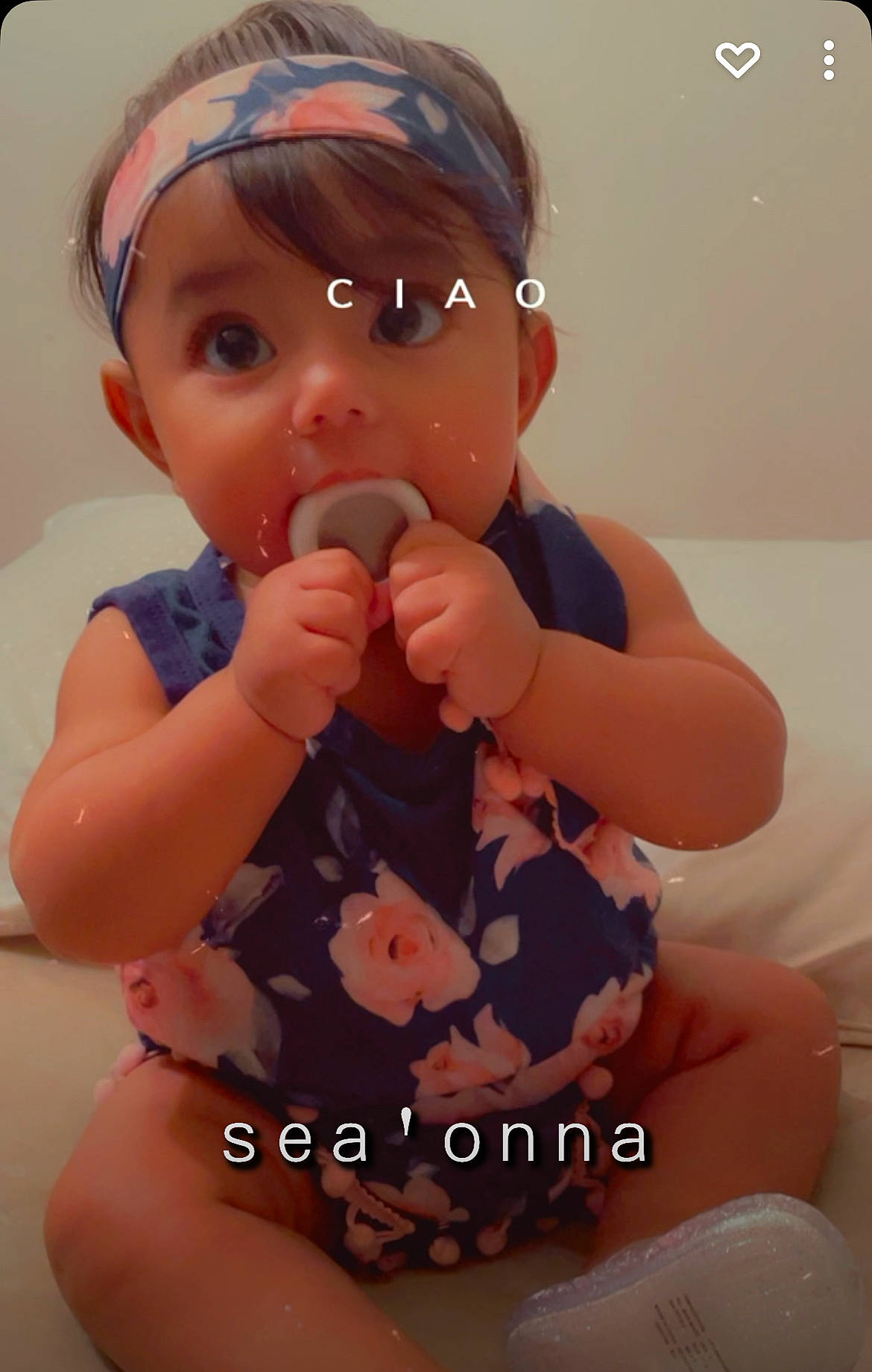 Sea'Onna is registered to the contest to win money with this photo: cheek, chin, dress, eyelash, face, finger, gesture, hairstyle, hand, happy, head, human_body, joint, lip, mouth, neck, nose, person, pink, shoulder