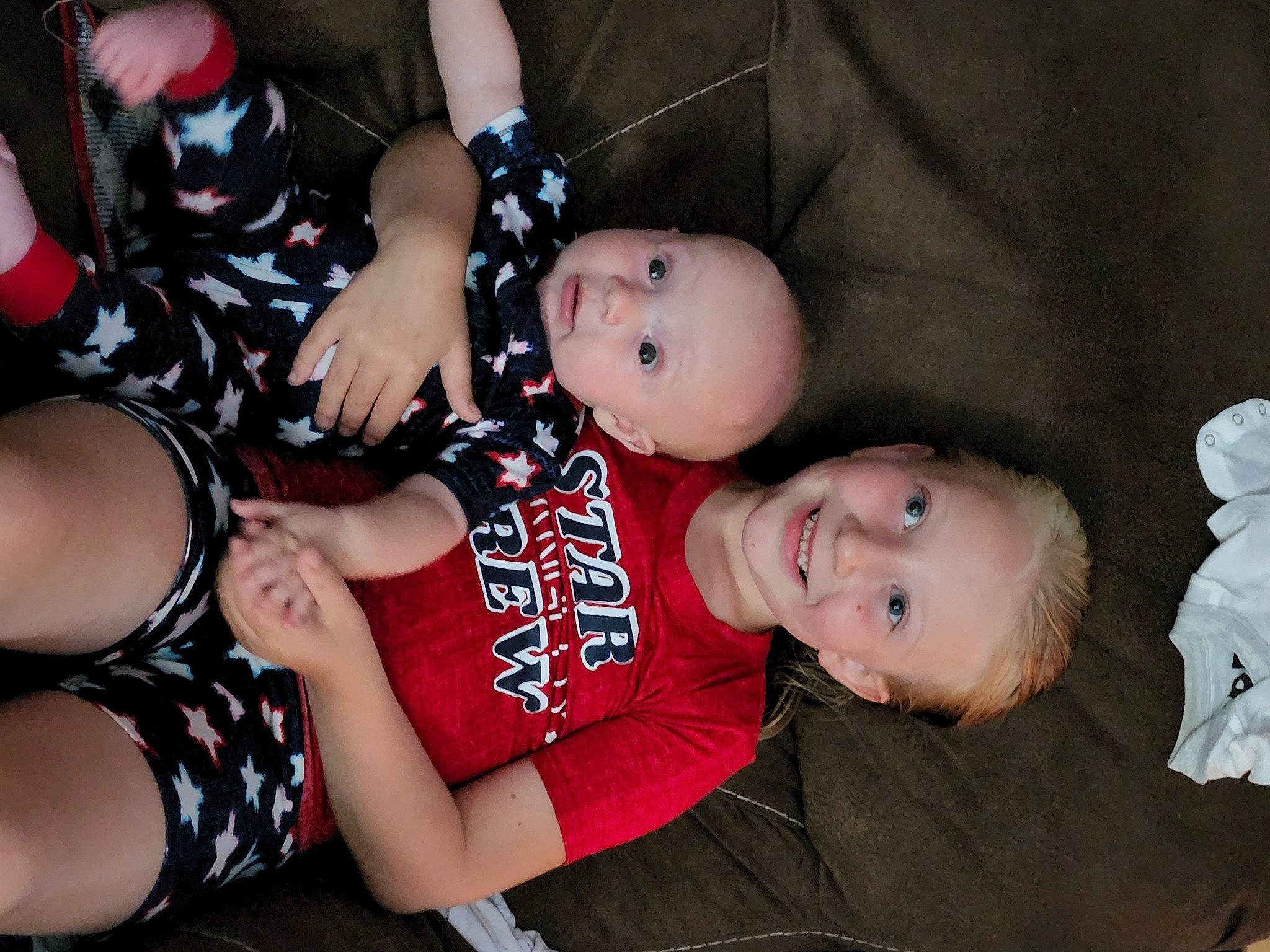 Gennie-lynne is registered to the contest to win money with this photo: baby, baby_toddler_clothing, chest, child, event, facial_expression, finger, flash_photography, fun, hand, happy, human_body, human_leg, joy, knee, mouth, person, plant, skin, thigh