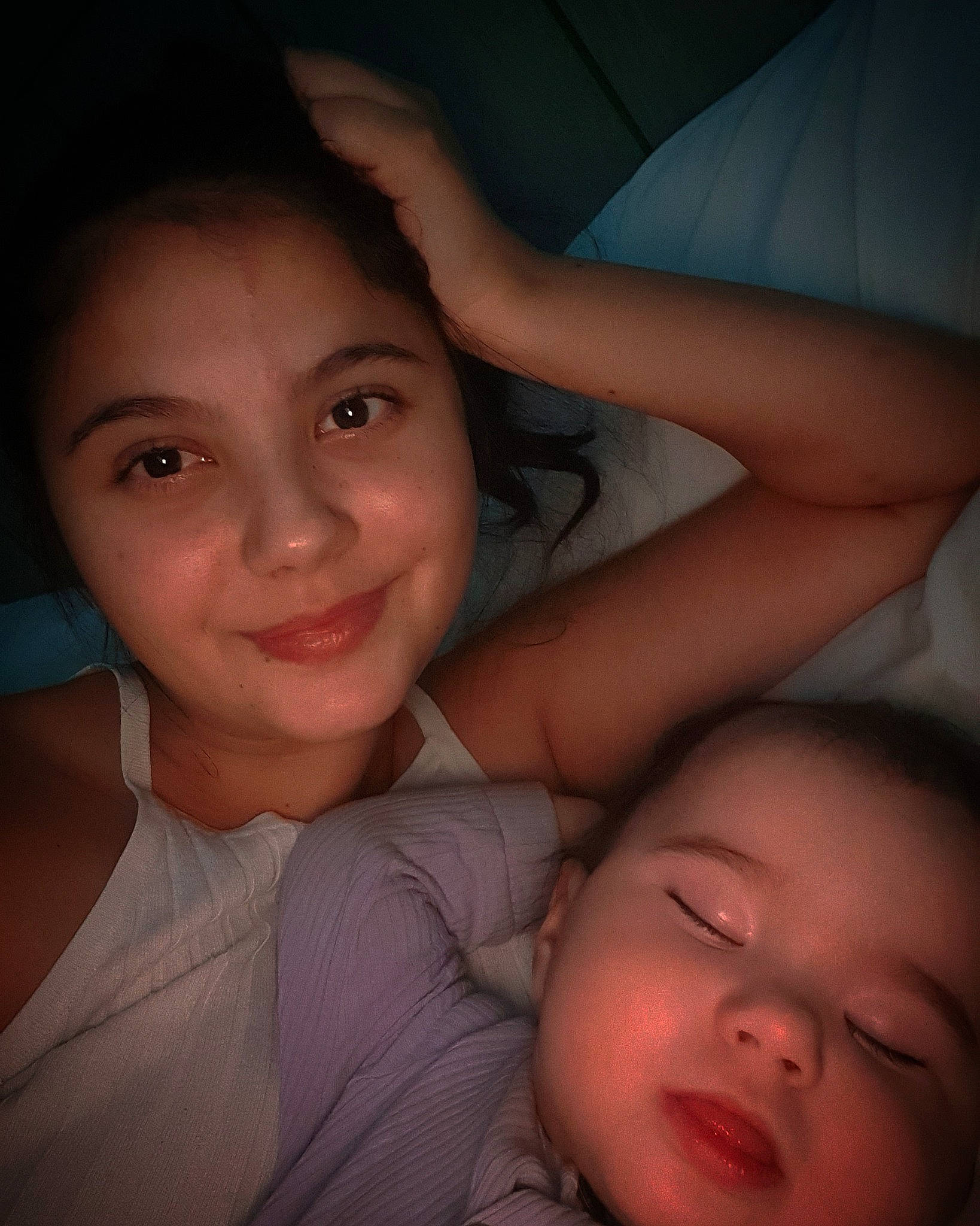 Alessia Iris a rejoint le concours — aidez-le/la à gagner de superbes lots ! cheek, chin, eye, eyebrow, face, facial_expression, flash_photography, forehead, hair, hairstyle, head, human, human_body, joy, lip, mouth, muscle, nose, organ, person