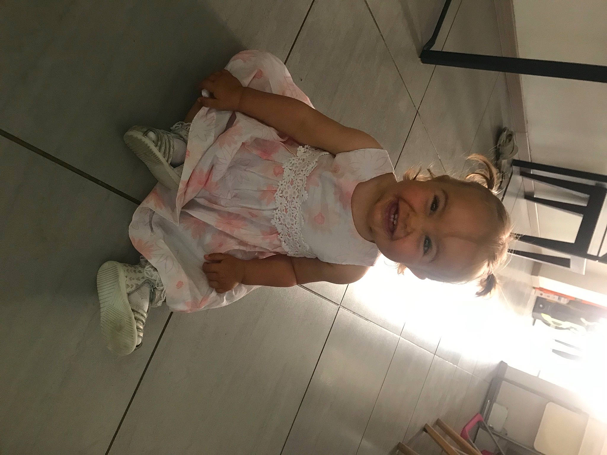 Elvira participe au concours pour gagner de l'argent avec cette photo : child, person