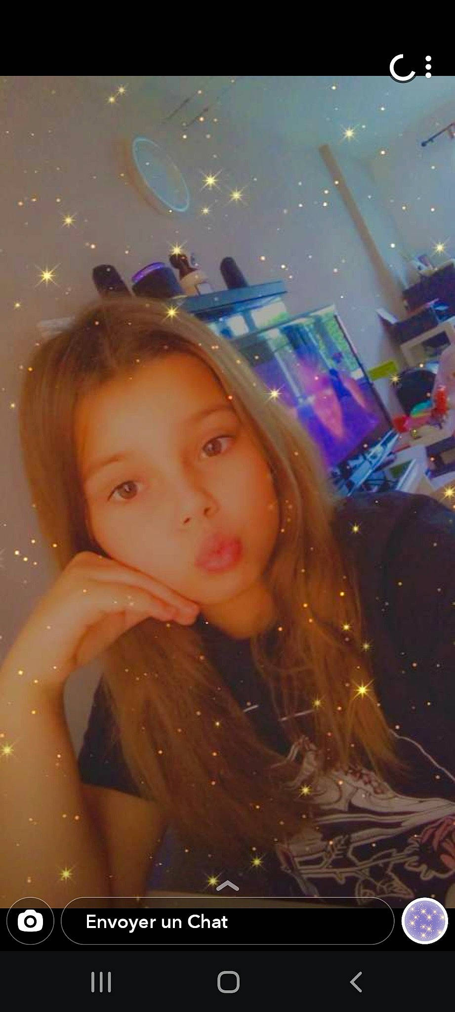 Manon participe au concours pour gagner de l'argent avec cette photo : beauty, black_hair, brown_hair, cheek, face, fawn, fun, hair, hair_coloring, head, lip, long_hair, person, photography, selfie, smile, space