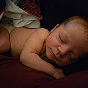 Raphaël a rejoint le concours — aidez-le/la à gagner de superbes lots ! baby, newborn, sleeping, infant, skin, blanket, closeup, peaceful, rest, cute, child, portrait, human, soft, warm, cozy, lying_down, toddler, face, head