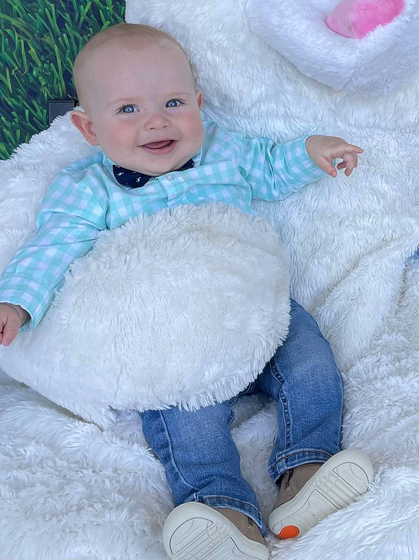 Lane is registered to the contest to win money with this photo: azure, baby, baby_toddler_clothing, cheek, eye, face, flash_photography, happy, head, iris, joy, mammal, nose, organ, person, pink, skin, smile, textile, toddler