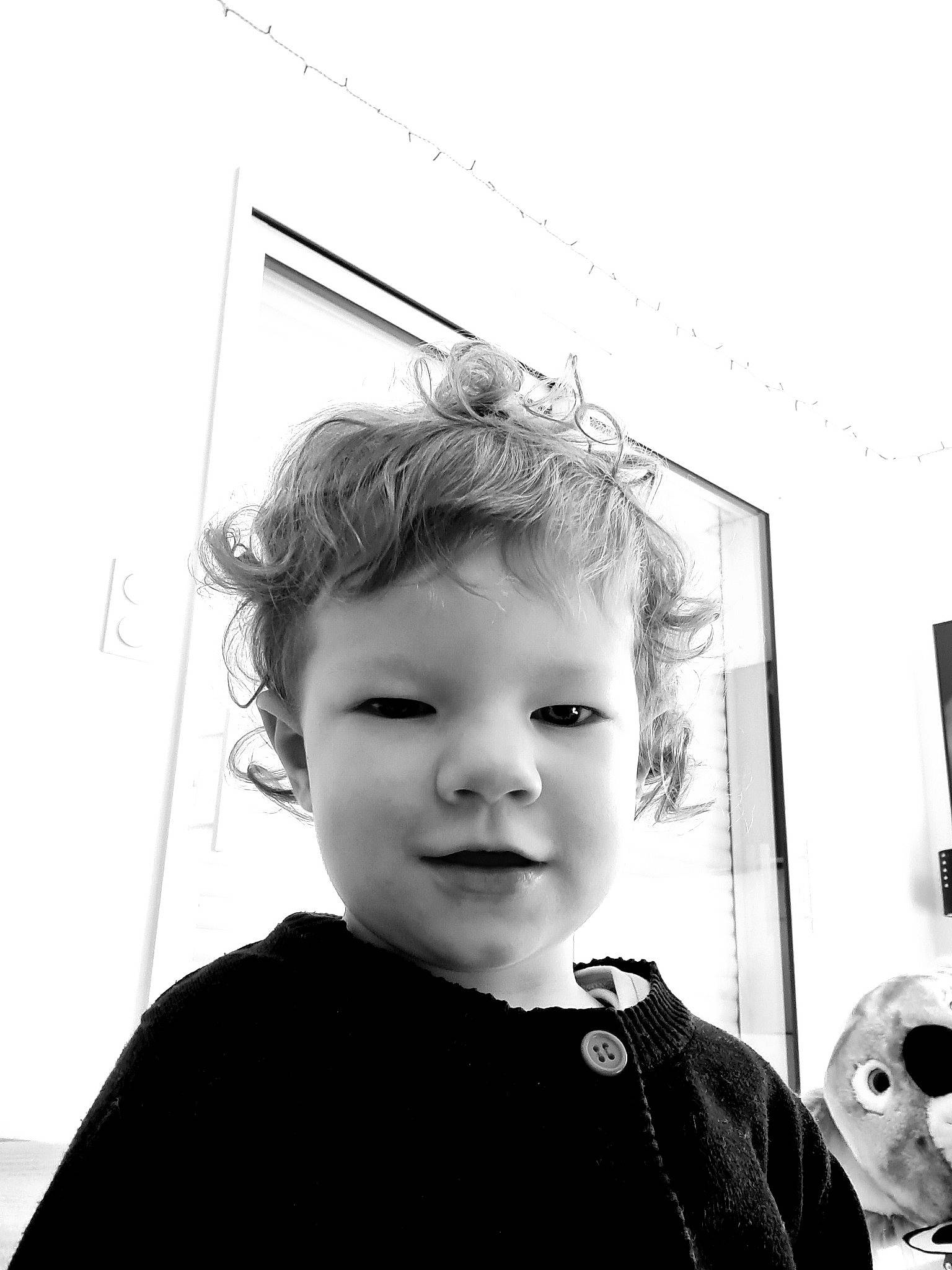 Shayna a rejoint le concours — aidez-le/la à gagner de superbes lots ! baby, baby_toddler_clothing, black, black_and_white, cheek, child, eyelash, eyewear, flash_photography, fun, happy, monochrome, monochrome_photography, nose, person, smile, standing, style, t_shirt, toddler