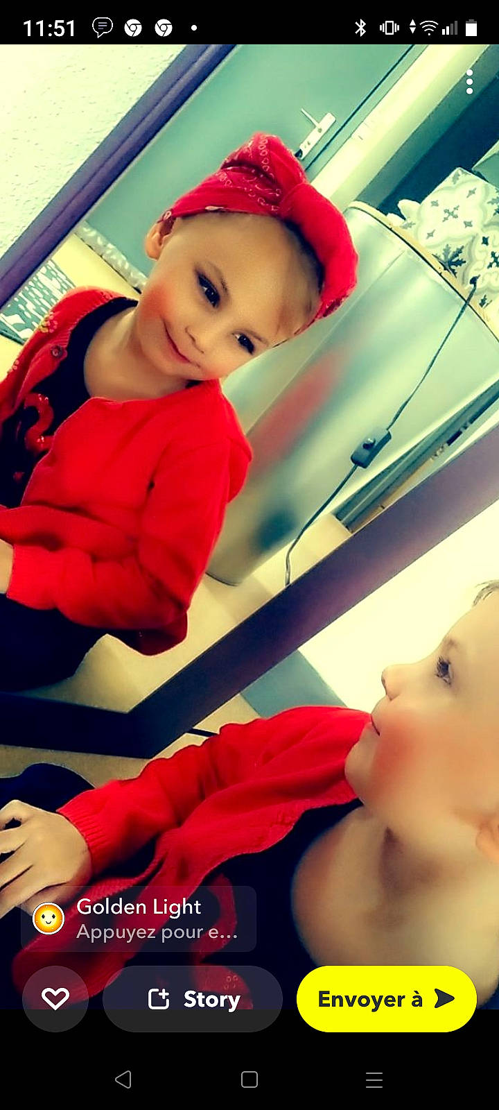 Naya participe au concours pour gagner de l'argent avec cette photo : baby, beauty, cheek, child, comfort, eyelash, face, facial_expression, finger, gesture, happy, joy, lip, mouth, nose, organ, person, photograph, red, skin