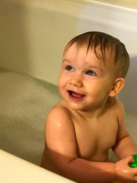 Kaleya is registered to the contest to win money with this photo: baby, baby_bathing, bathing, bathroom, bathtub, cheek, chest, eyebrow, fluid, happy, head, iris, joy, lip, mouth, neck, nose, person, skin, smile