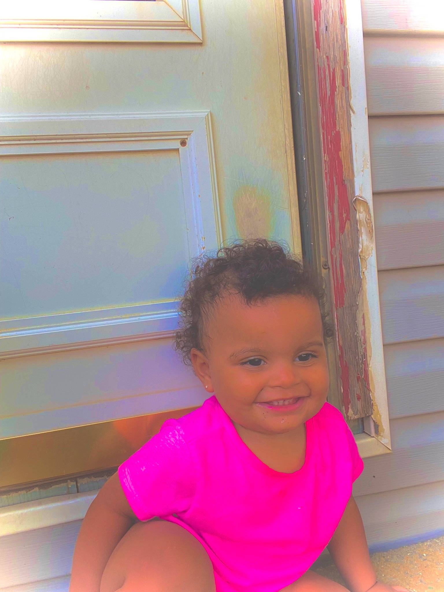 Journei is registered to the contest to win money with this photo: baby_toddler_clothing, child, chin, eye, fun, hair, hairstyle, happy, human_body, human_leg, joy, leisure, magenta, person, pink, shoulder, smile, thigh, toddler, trunk