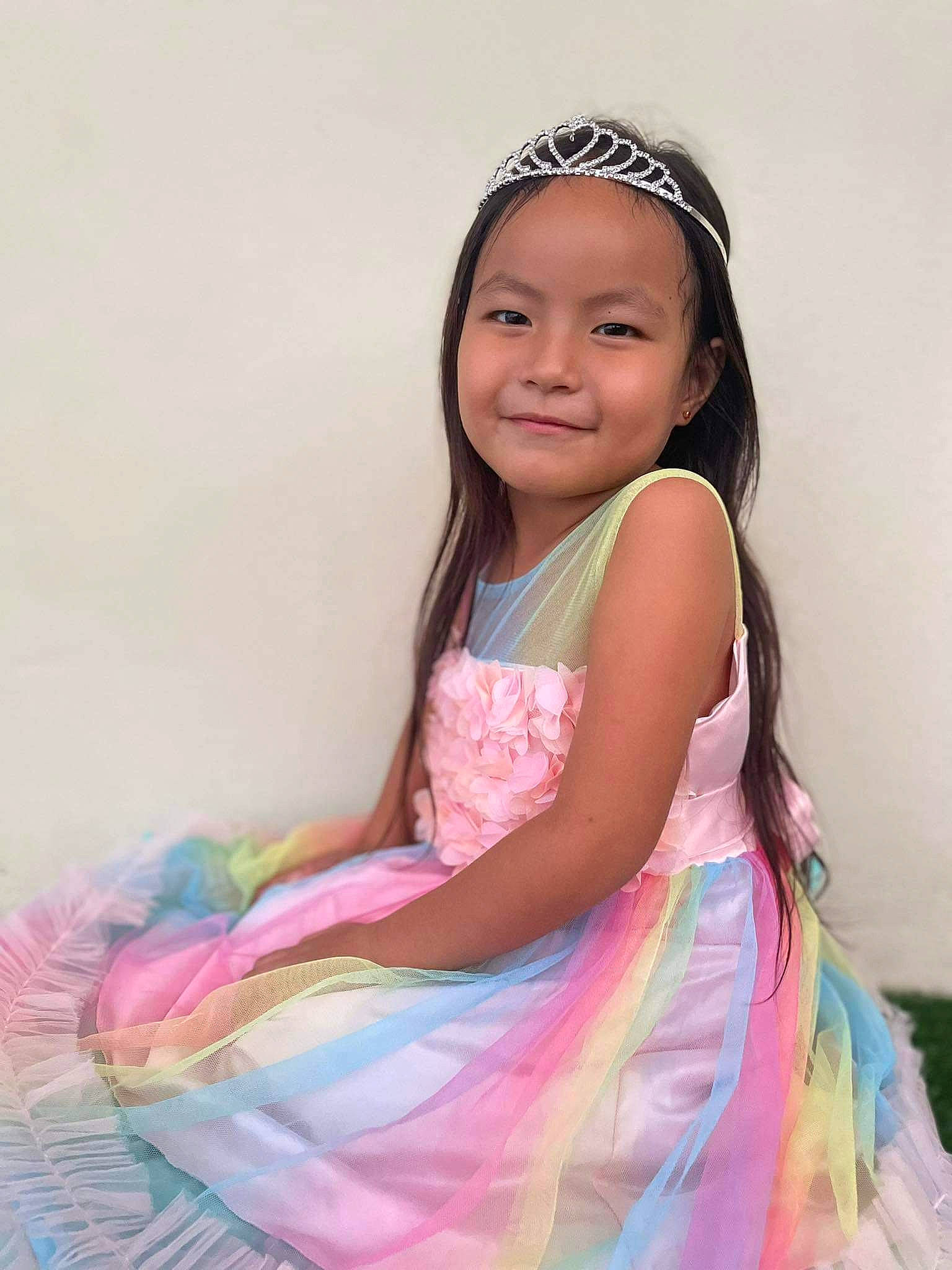 Riley a rejoint le concours — aidez-le/la à gagner de superbes lots ! arm, baby_toddler_clothing, day_dress, dress, face, fashion_design, flash_photography, fun, happy, head, joy, long_hair, magenta, neck, outerwear, person, pink, shoulder, skin, sleeve