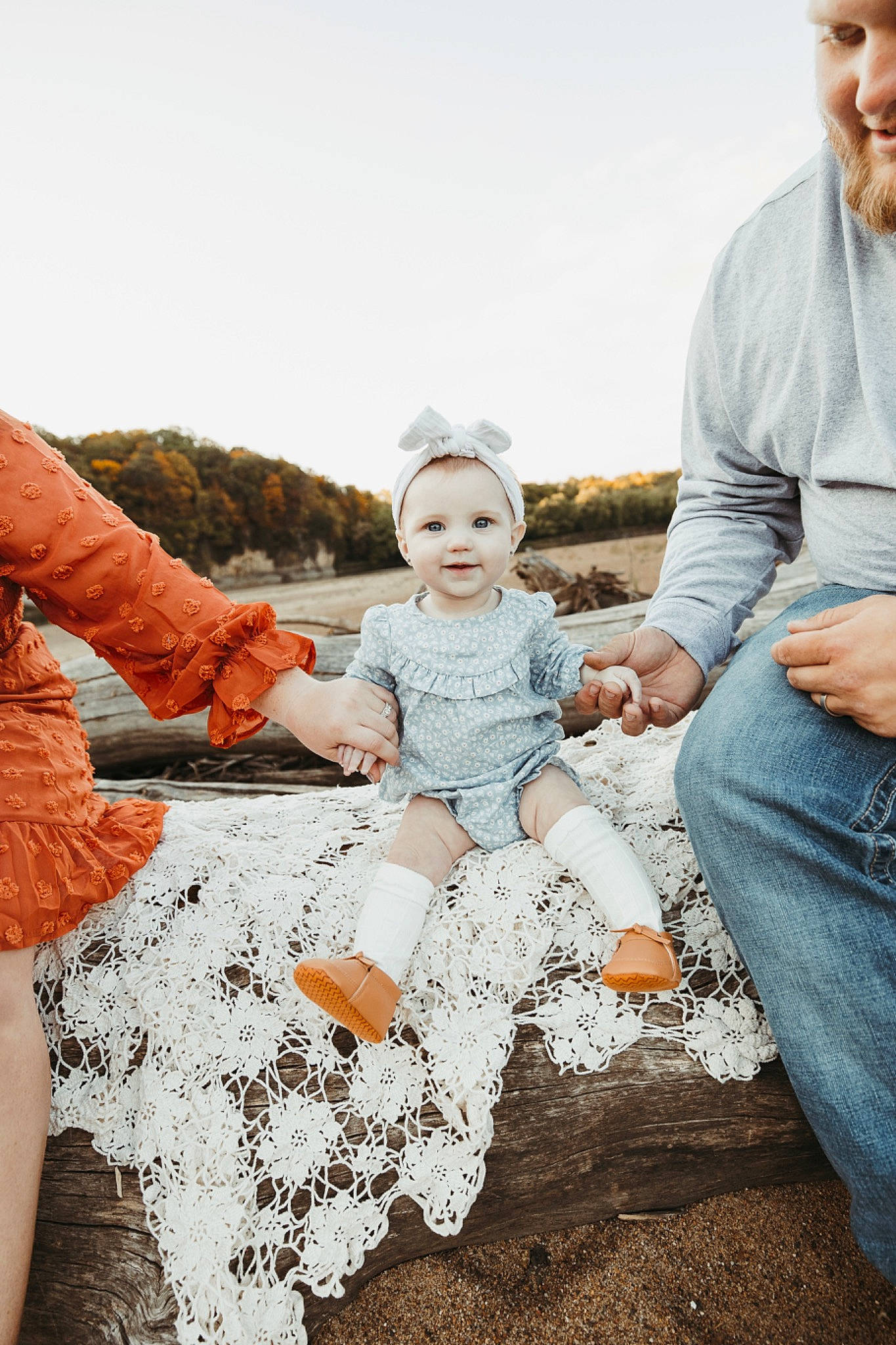 Matilda is registered to the contest to win money with this photo: baby, child, family, flash_photography, freezing, friendship, fun, gesture, grass, happy, joy, love, people_in_nature, person, portrait_photography, sitting, sky, soil, t_shirt, toddler