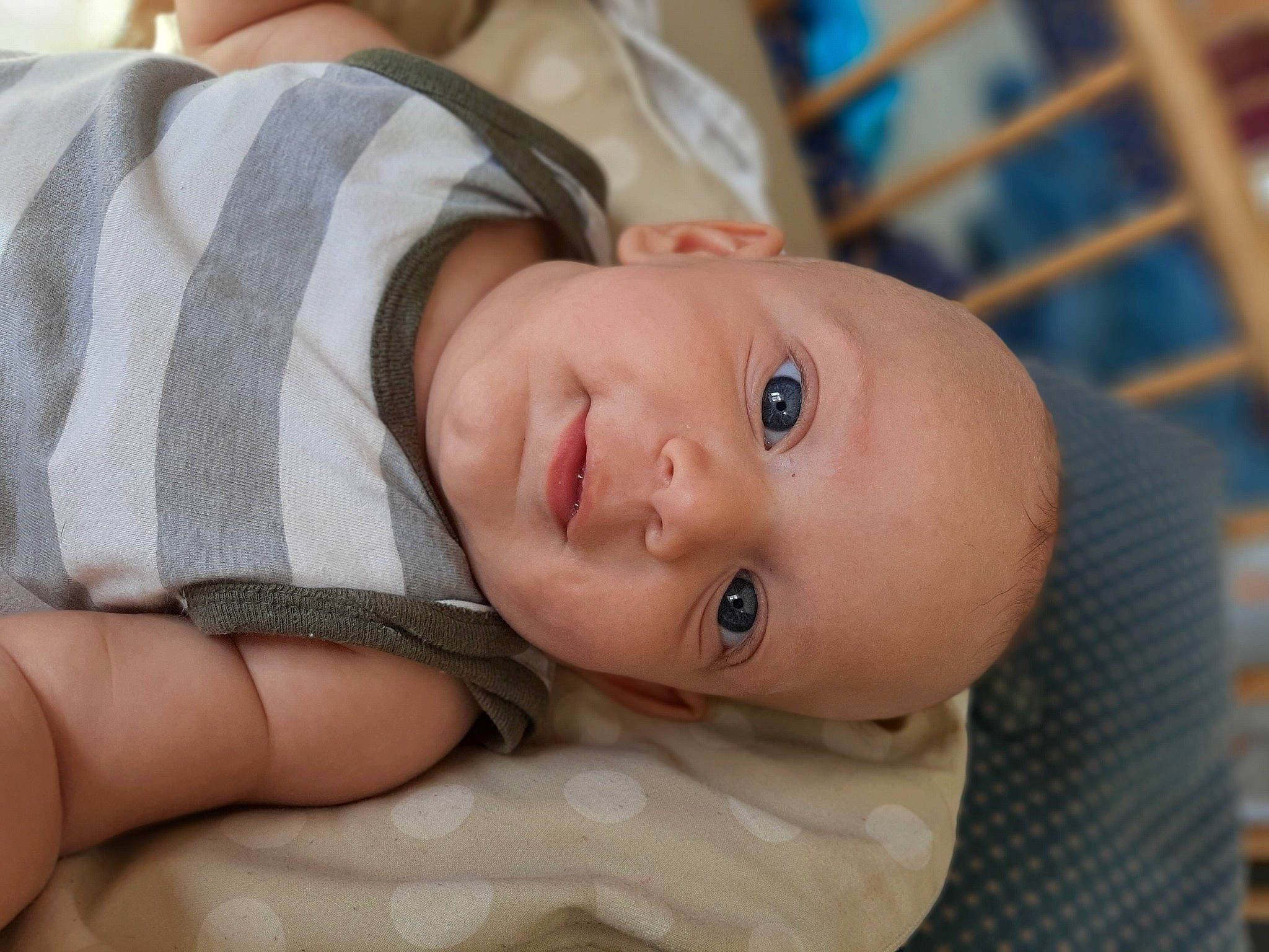 Noam participe au concours pour gagner de l'argent avec cette photo : baby, baby_products, baby_safety, baby_toddler_clothing, cheek, child, comfort, eyebrow, eyelash, happy, iris, linens, lip, nose, person, portrait_photography, skin, sleeve, smile, toddler