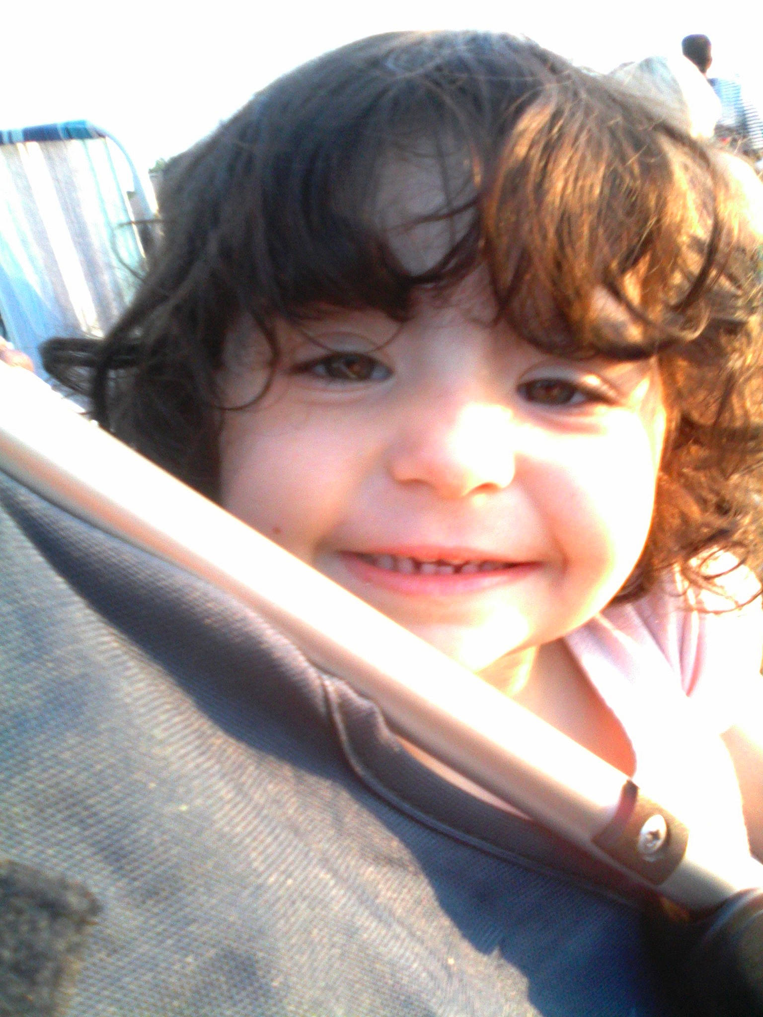 Noemie a rejoint le concours — aidez-le/la à gagner de superbes lots ! black_hair, brown_hair, cheek, child, chin, cool, eye, face, forehead, girl, glasses, hairstyle, head, human_hair_color, joy, mouth, nose, person, skin, smile