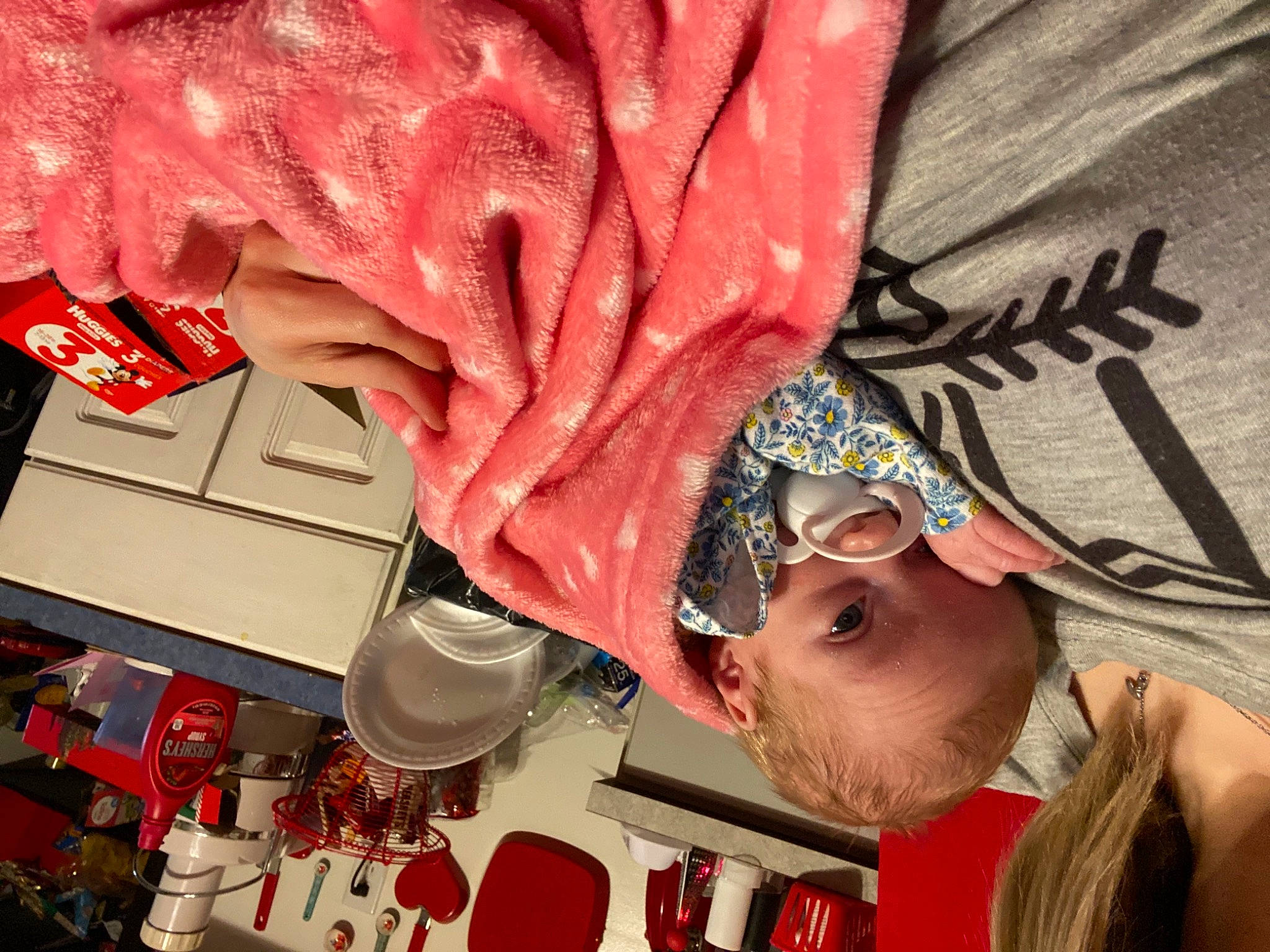 Eden is registered to the contest to win money with this photo: art, ear, fashion_accessory, flesh, hand, person