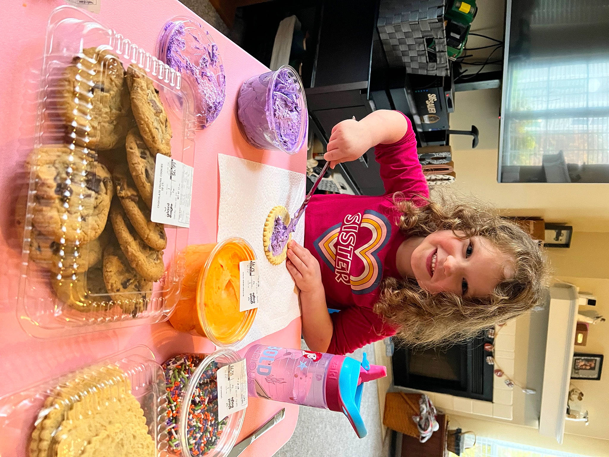 Piper is registered to the contest to win money with this photo: bangle, child, cuisine, event, fashion_accessory, fashion_design, fast_food, finger_food, food, fun, happy, jewellery, joy, leisure, pattern, peach, person, room, smile, snack