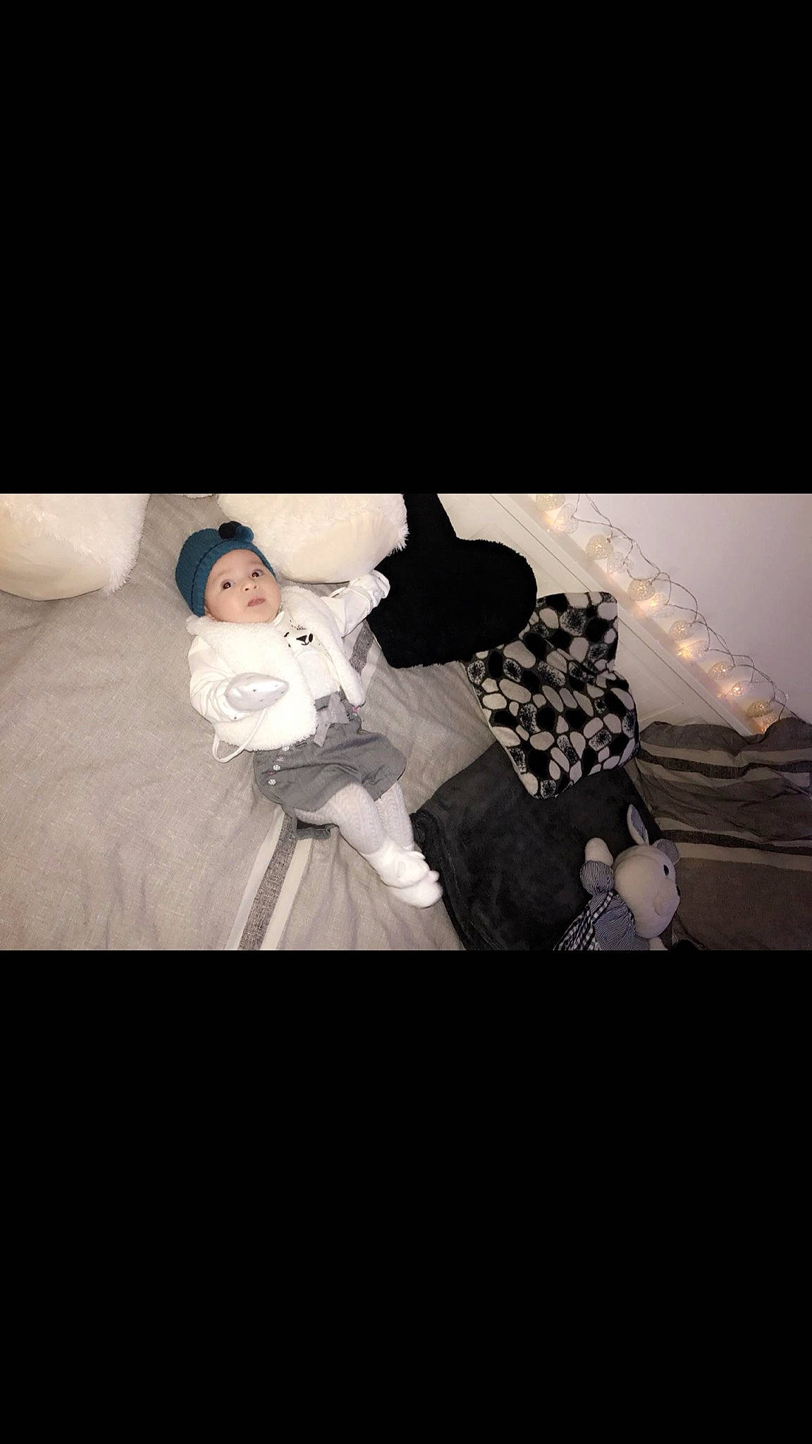 Mylla participe au concours pour gagner de l'argent avec cette photo : cloud, headwear, person, photography, selfie, square, white