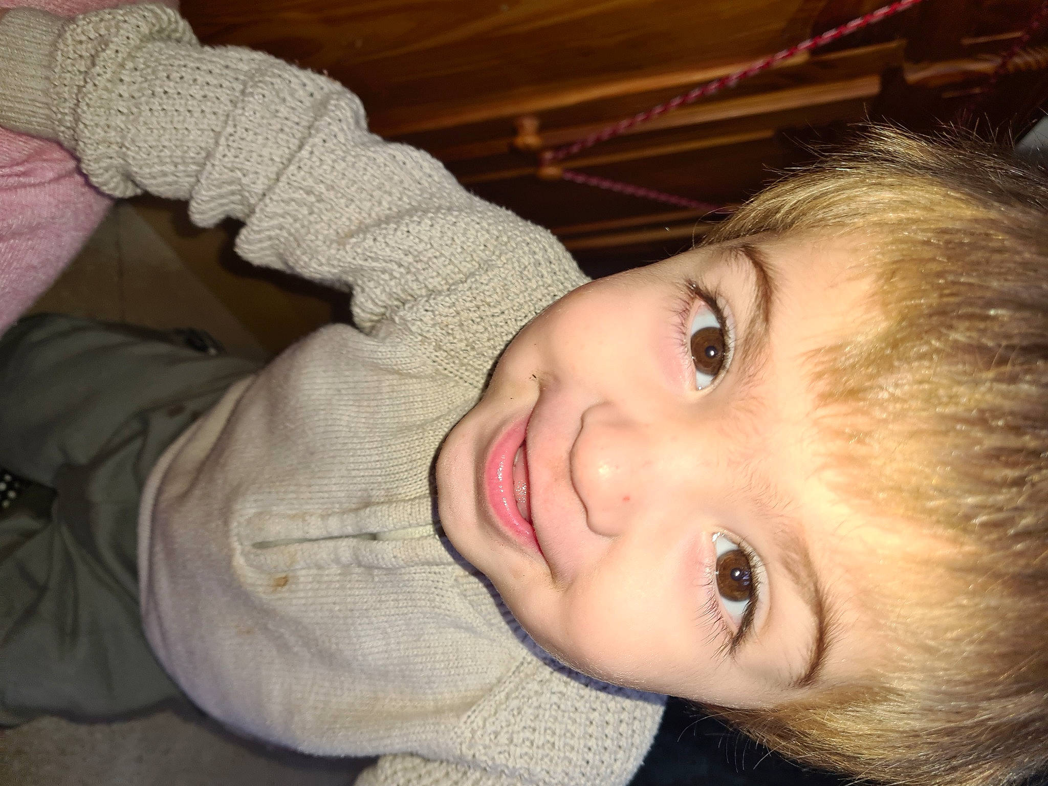 Aaron a rejoint le concours — aidez-le/la à gagner de superbes lots ! cheek, chin, ear, eye, eyebrow, eyelash, flash_photography, forehead, happy, iris, jaw, joy, lip, mouth, neck, nose, person, skin, sleeve, smile