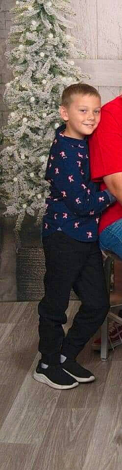 Brandon joined the competition — help win amazing prizes! abdomen, belt, denim, electric_blue, event, fur, gesture, human_leg, joy, knee, magenta, pattern, person, plaid, recreation, sleeve, sportswear, t_shirt, textile, thigh