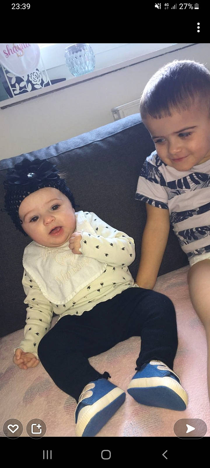 Vincenzo a rejoint le concours — aidez-le/la à gagner de superbes lots ! baby_toddler_clothing, cheek, clothing, eye, face, fashion, hair, hairstyle, happy, head, headwear, human_body, iris, joint, joy, leg, organ, person, shoulder, skin