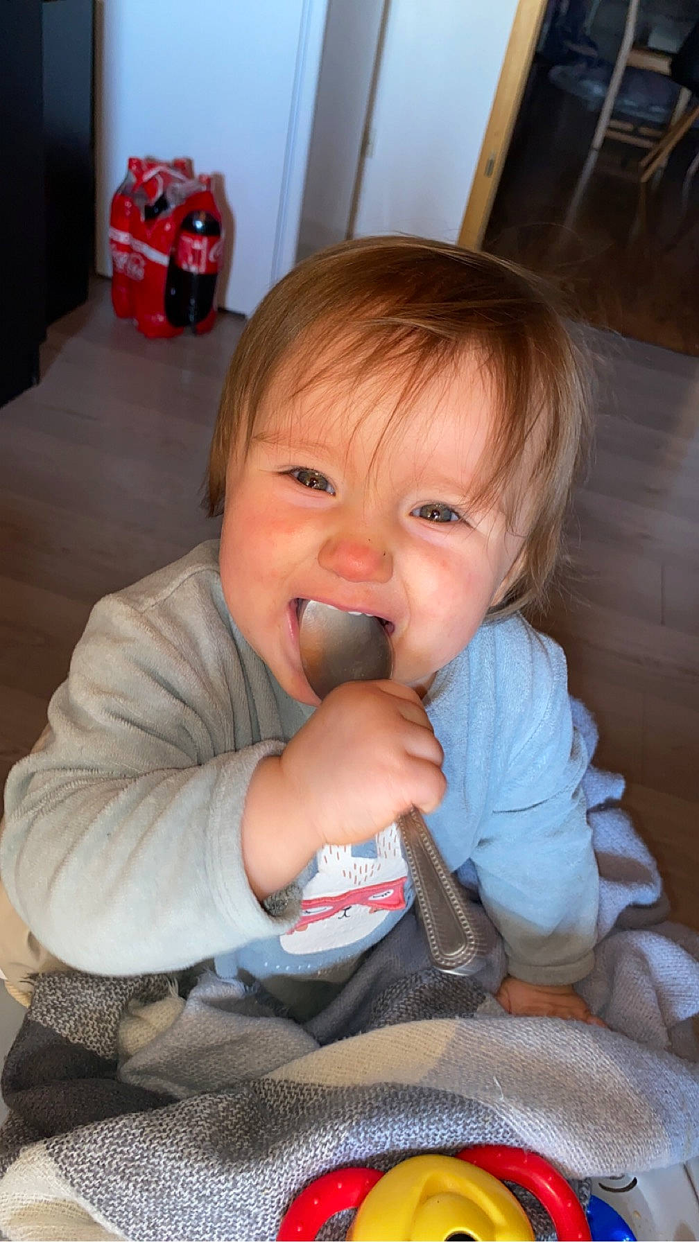 Maddy participe au concours pour gagner de l'argent avec cette photo : baby, baby_grabbing_for_something, baby_toddler_clothing, biting, cheek, child, ear, eye, eyebrow, finger, flooring, fun, gesture, happy, iris, mouth, nose, person, skin, thumb