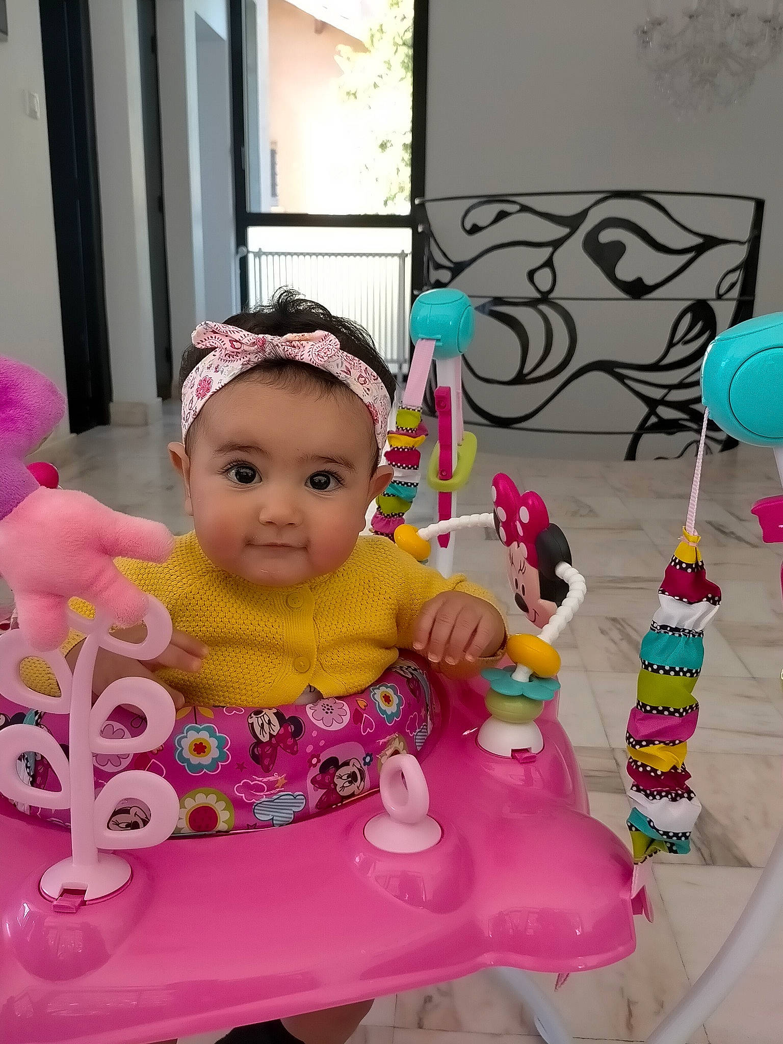 Amalya a rejoint le concours — aidez-le/la à gagner de superbes lots ! baby, birthday, child, party, party_supply, person, pink, play, toddler