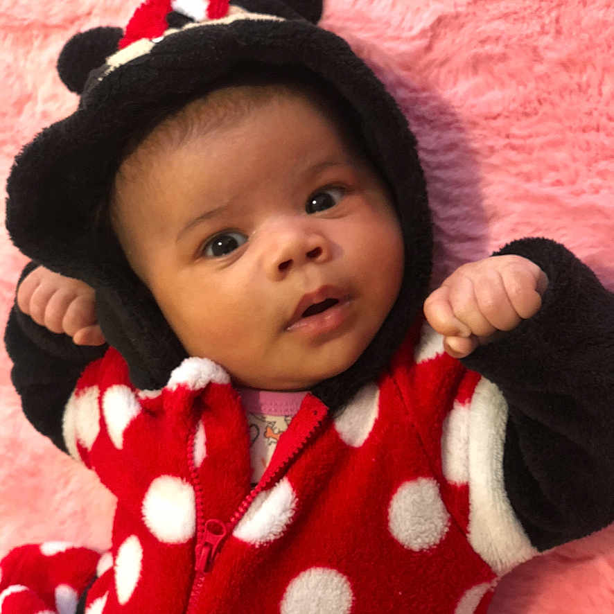 Kayla participe au concours pour gagner de l'argent avec cette photo : baby, bodypart, bonnet, cap, clothing, face, finger, hand, hat, head, hood, hoodie, knitwear, newborn, pattern, person, photography, portrait, sweater, sweatshirt