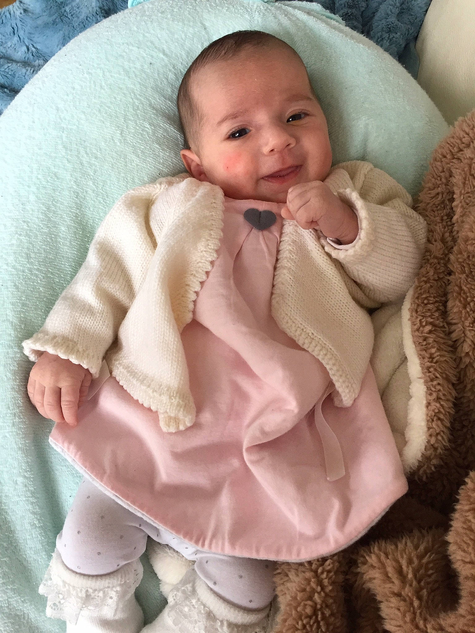 Lucile participe au concours pour gagner de l'argent avec cette photo : baby_products, child, fur, infant, material, person, pink, product, skin, stuffed_toy, textile, toddler, wool