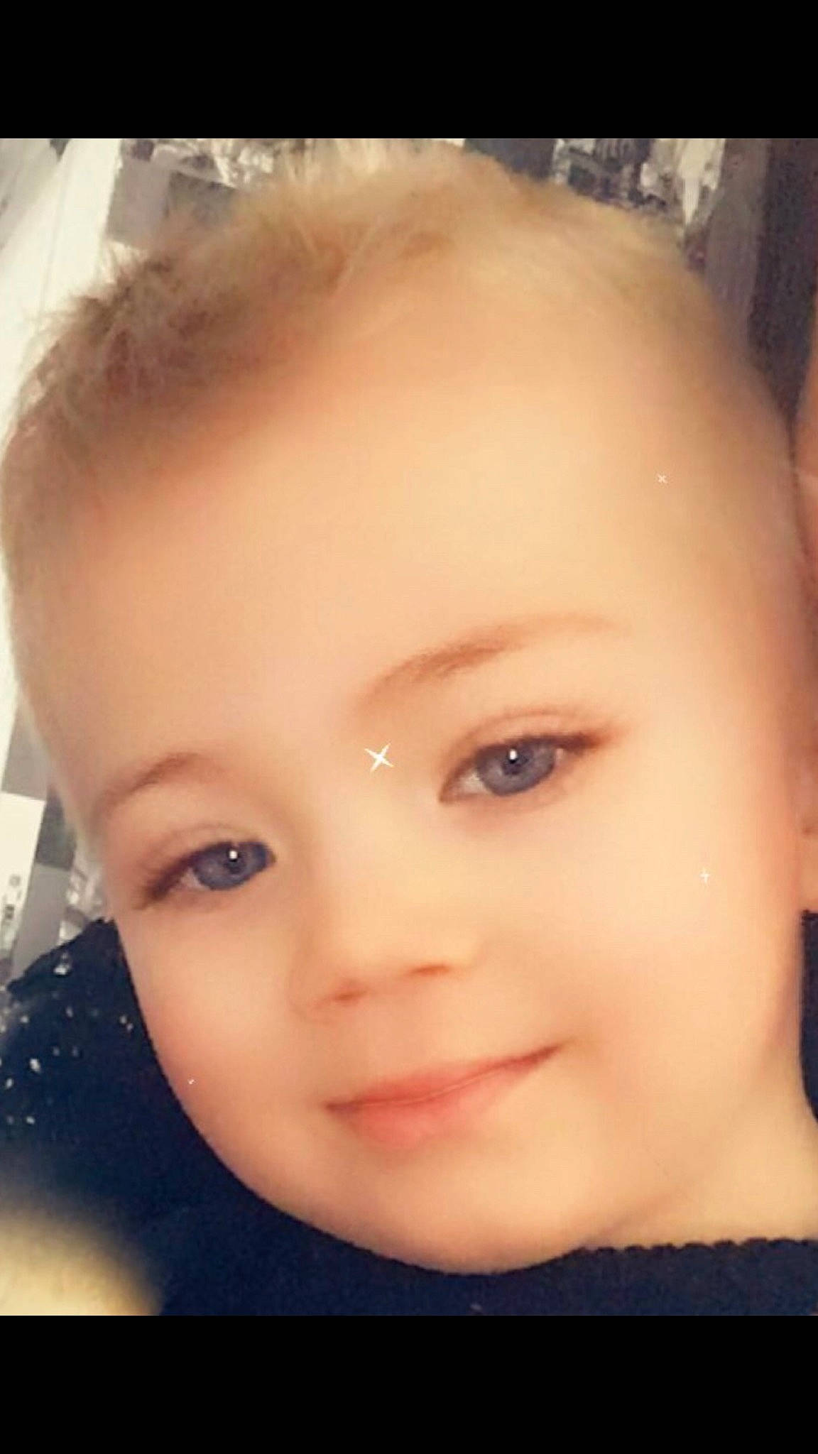 Trevor participe au concours pour gagner de l'argent avec cette photo : beauty, cheek, child, chin, close_up, ear, eye, eyebrow, eyelash, face, facial_expression, forehead, hair, hairstyle, head, jaw, joy, lip, nose, person