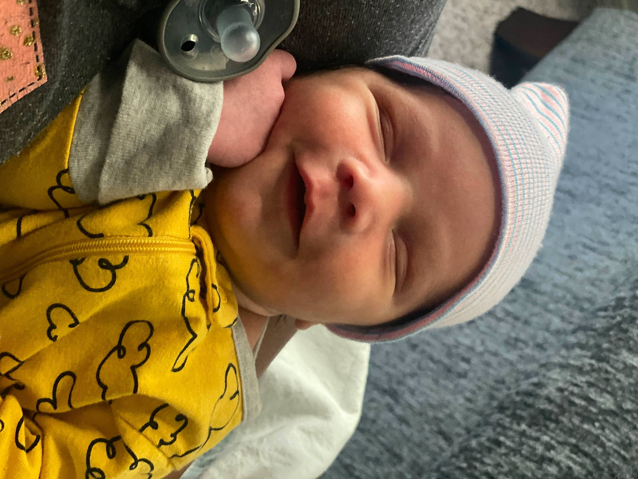 Zyere is registered to the contest to win money with this photo: cap, child, comfort, cool, eyewear, facial_expression, fedora, fun, happy, hat, headgear, headwear, linens, mammal, mouth, nose, person, smile, sun_hat, t_shirt