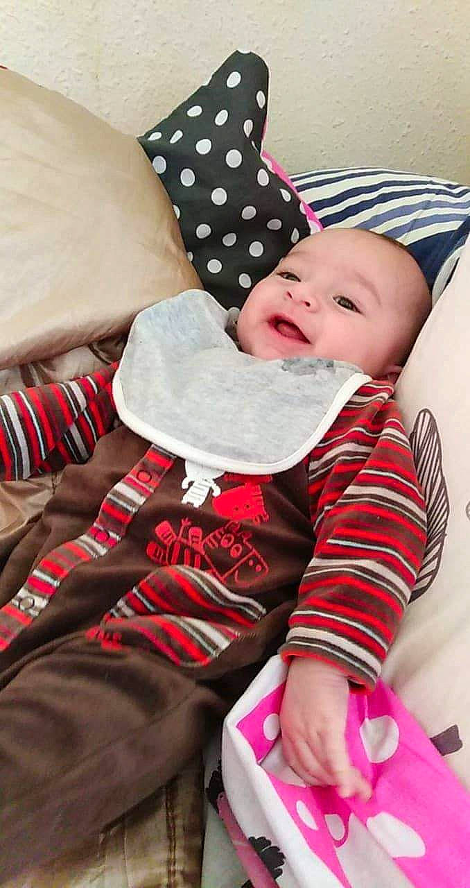 Lainyh a rejoint le concours — aidez-le/la à gagner de superbes lots ! baby, baby_products, baby_toddler_clothing, child, headwear, pattern, person, pink, toddler