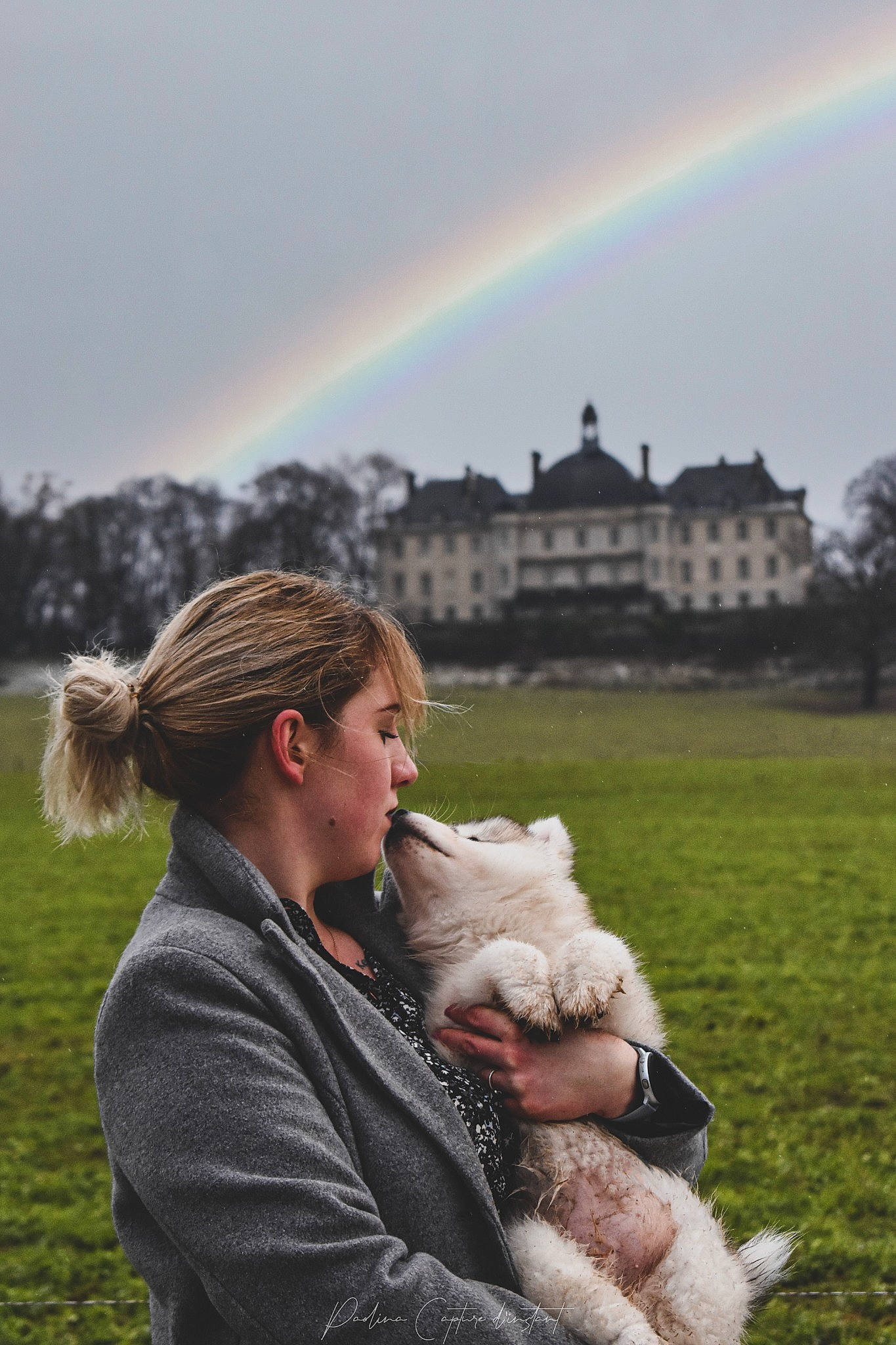 Summer participe au concours pour gagner de l'argent avec cette photo : baby, cloud, companion_dog, fun, fur, gesture, grass, grassland, happy, landscape, lawn, leisure, light, meteorological_phenomenon, morning, people_in_nature, rainbow, sitting, sky, tree
