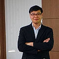Chi Vinh N.