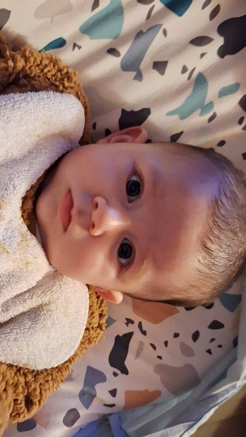 Lylian participe au concours pour gagner de l'argent avec cette photo : baby, baby_toddler_clothing, cheek, child, chin, eye, eyebrow, eyelash, face, happy, head, headgear, iris, lip, mouth, nose, person, skin, textile, toddler