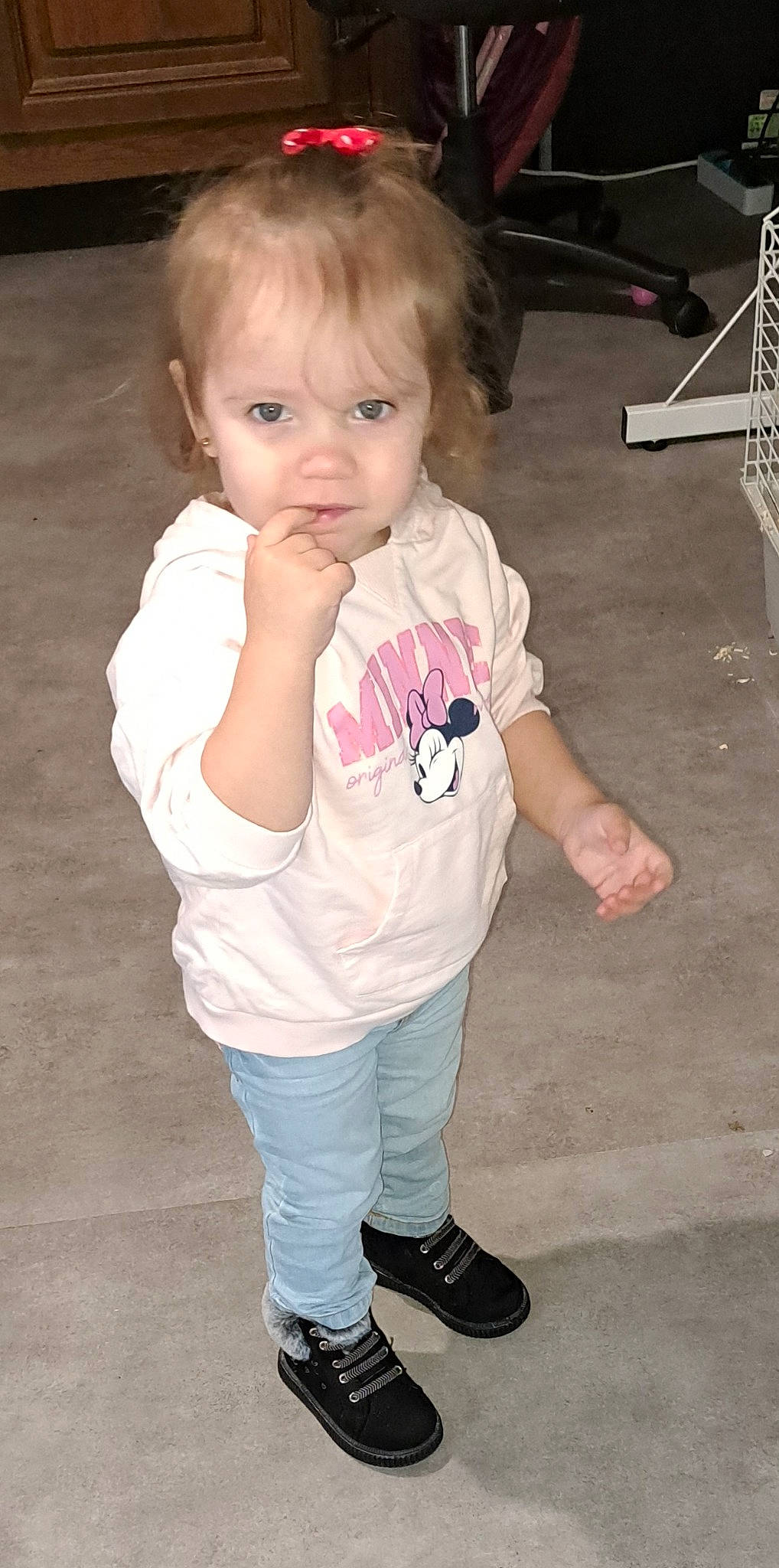 Allyson participe au concours pour gagner de l'argent avec cette photo : baby, baby_toddler_clothing, cheek, eye, facial_expression, flooring, footwear, fun, gesture, hair, hairstyle, head, iris, nose, person, skin, sleeve, standing, t_shirt, toddler