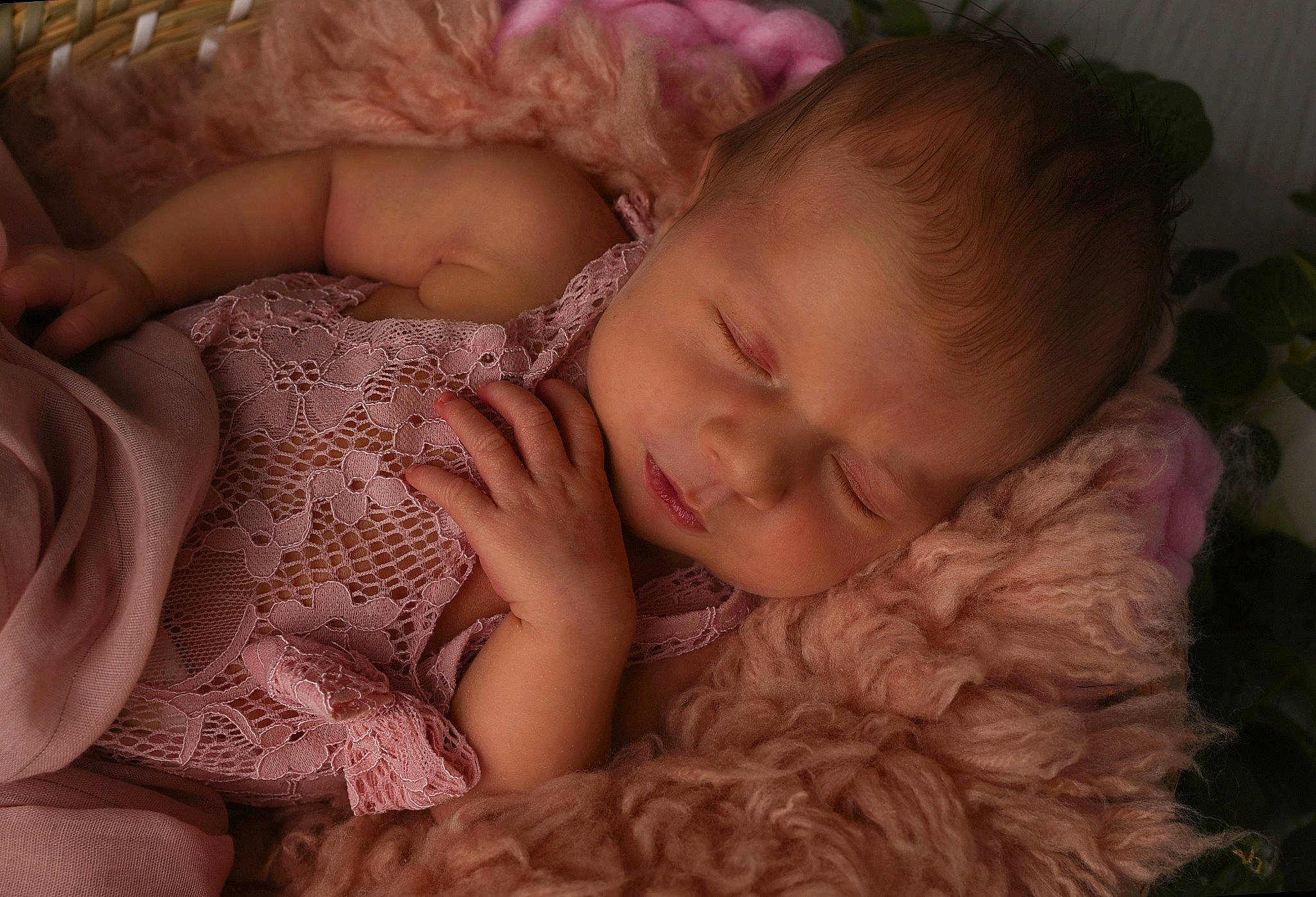 Juliette participe au concours pour gagner de l'argent avec cette photo : baby, baby_toddler_clothing, cheek, comfort, ear, eye, eyebrow, eyelash, finger, hand, happy, iris, lip, mouth, muscle, neck, nose, person, skin, textile