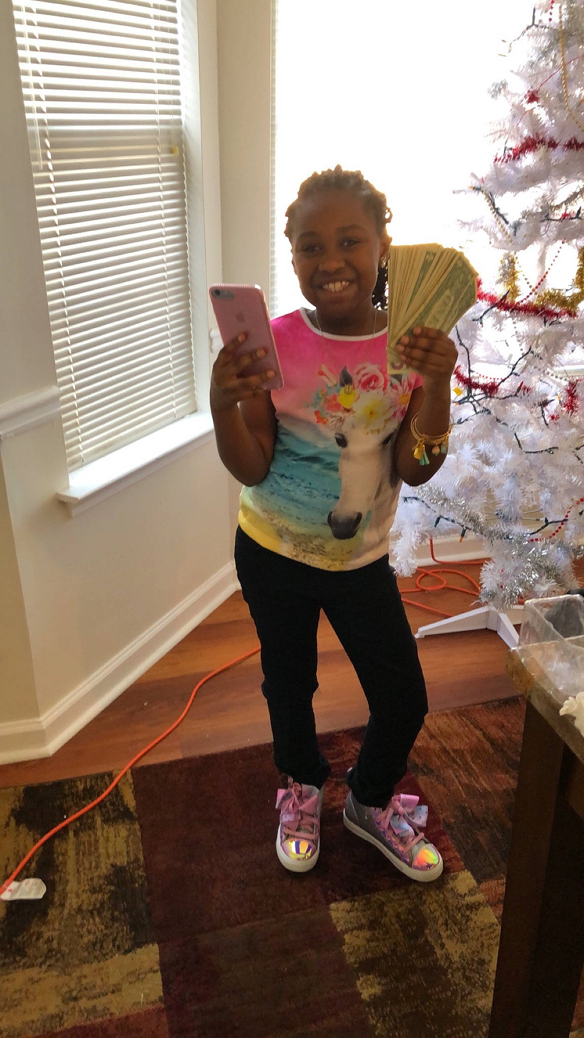 Jasmin is registered to the contest to win money with this photo: arm, child, footwear, fun, joy, leg, person, pink, play, shoe, shoulder, standing, toddler