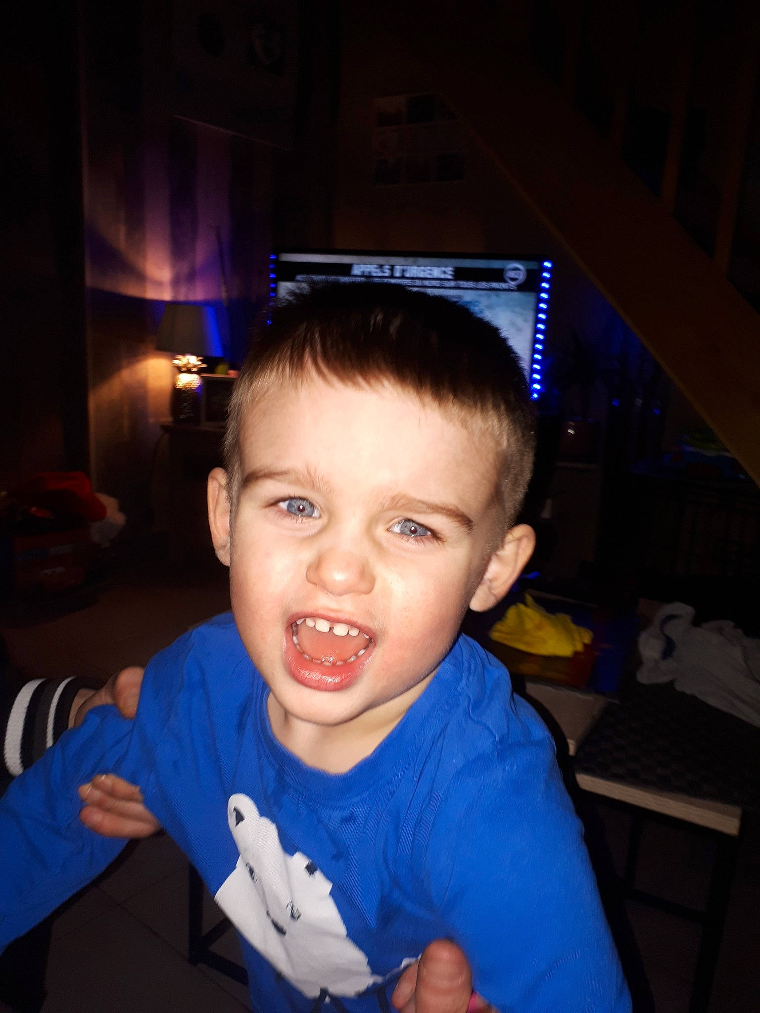 Luan a rejoint le concours — aidez-le/la à gagner de superbes lots ! blue, cheek, child, chin, cool, eye, face, facial_expression, forehead, fun, hairstyle, head, joy, lip, nose, organ, person, skin, smile, snapshot