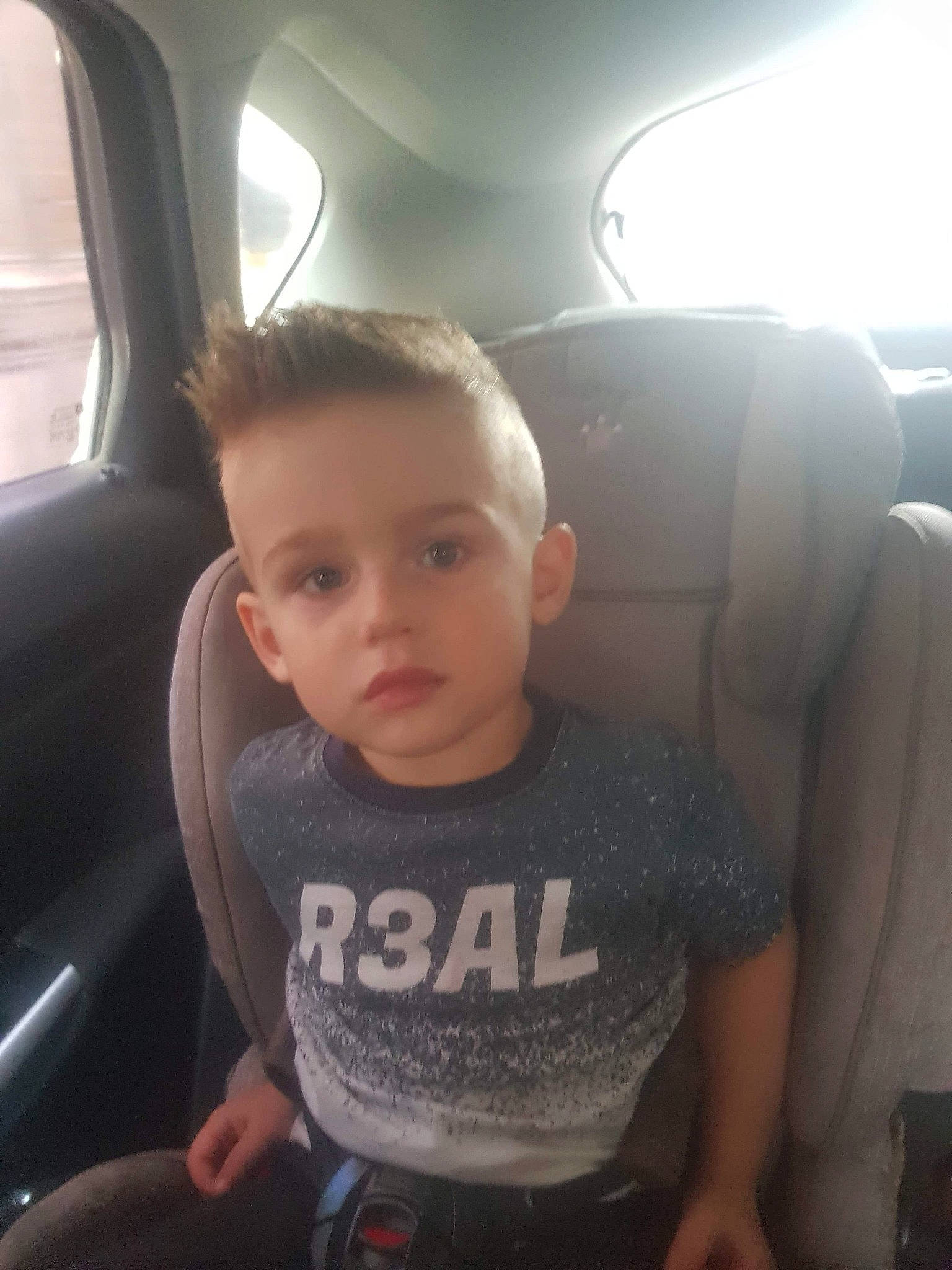 Luan a rejoint le concours — aidez-le/la à gagner de superbes lots ! automotive_window_part, baby, car, car_seat, cheek, child, cool, driving, face, family_car, nose, person, plant, sitting, skin, smile, steering_wheel, toddler, vacation, vehicle