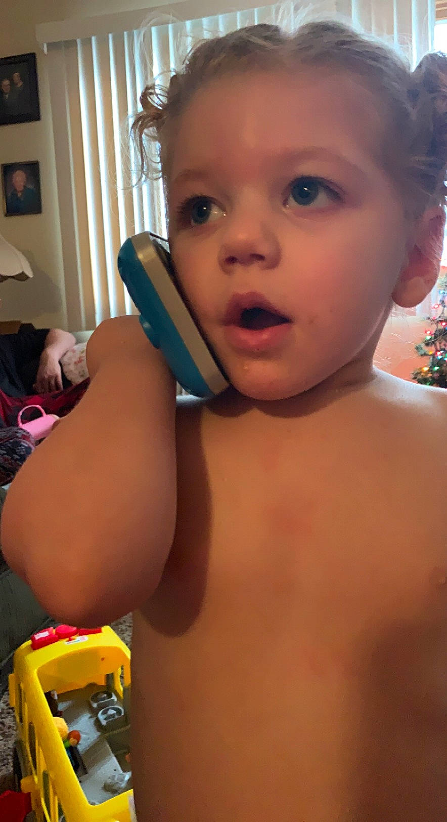 Avalon is registered to the contest to win money with this photo: arm, cheek, chest, curtain, ear, eyebrow, eyelash, finger, forehead, gesture, hand, joint, lip, mouth, muscle, neck, nose, person, shoulder, skin