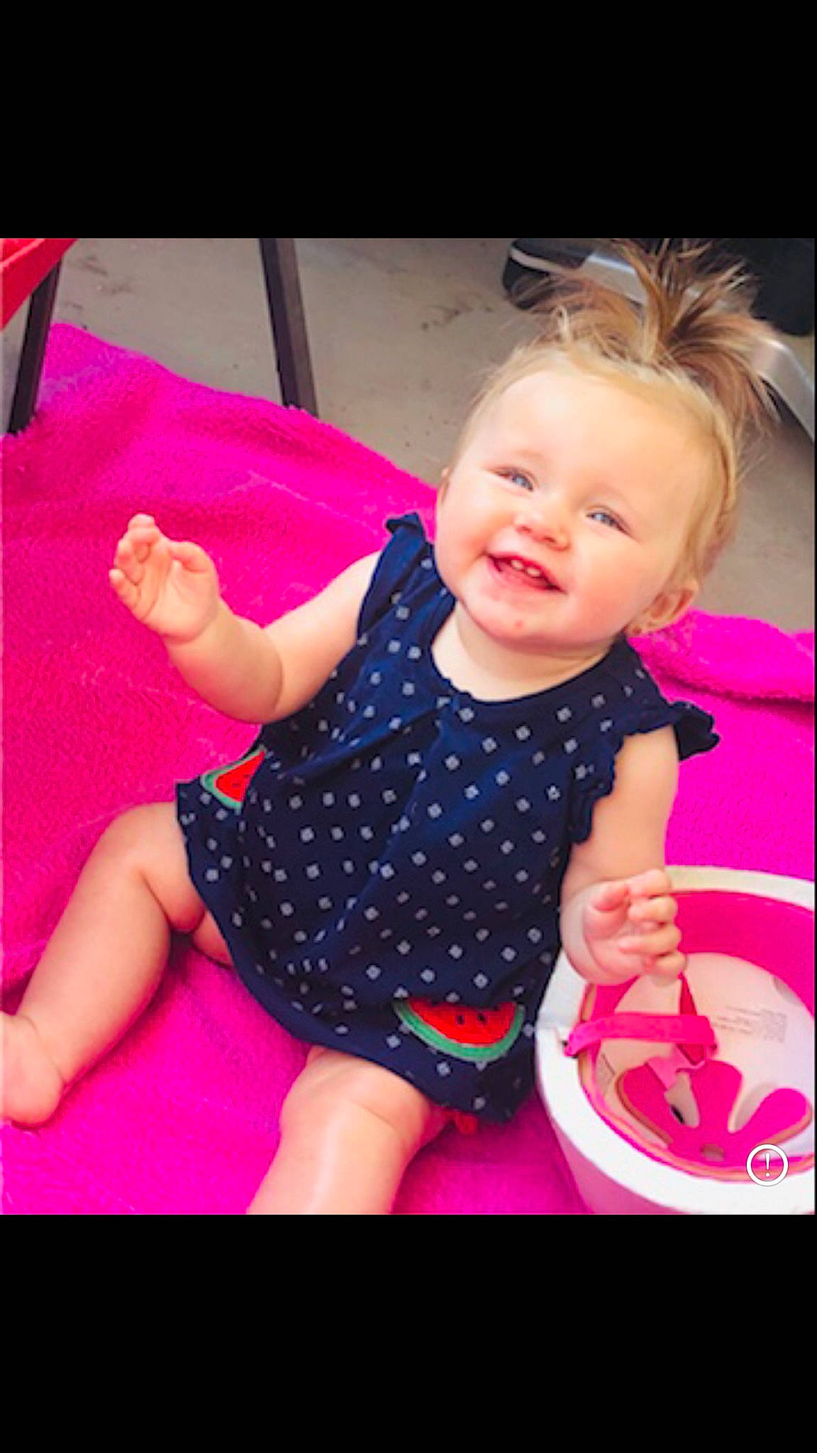 Alycia a rejoint le concours — aidez-le/la à gagner de superbes lots ! baby, baby_toddler_clothing, cheek, child, clothing, facial_expression, finger, fun, happy, human_body, magenta, person, pink, product, purple, skin, sleeve, smile, textile, toddler