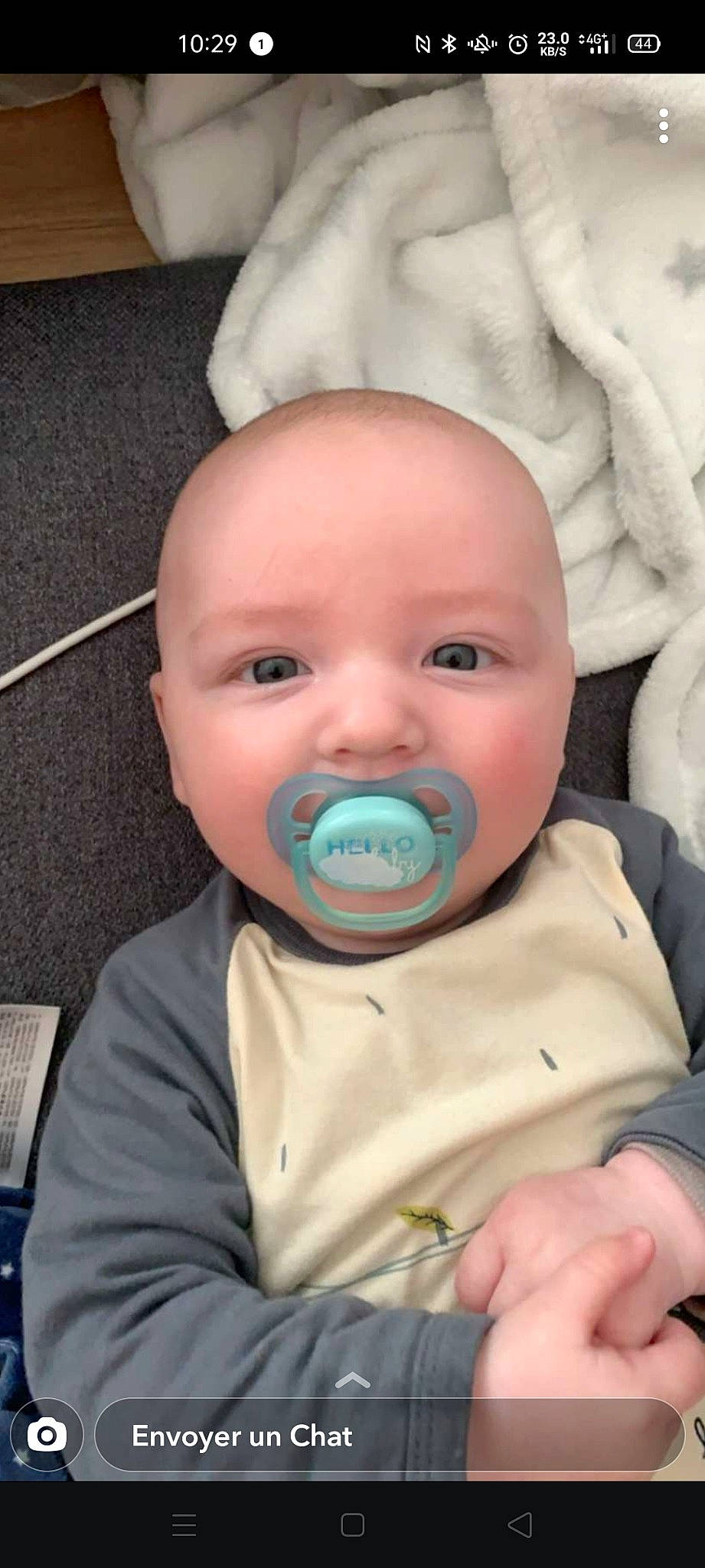 Elyes a rejoint le concours — aidez-le/la à gagner de superbes lots ! baby, cheek, chin, comfort, eye, eyebrow, eyelash, face, facial_expression, finger, forehead, happy, head, iris, lip, mouth, nose, person, product, skin