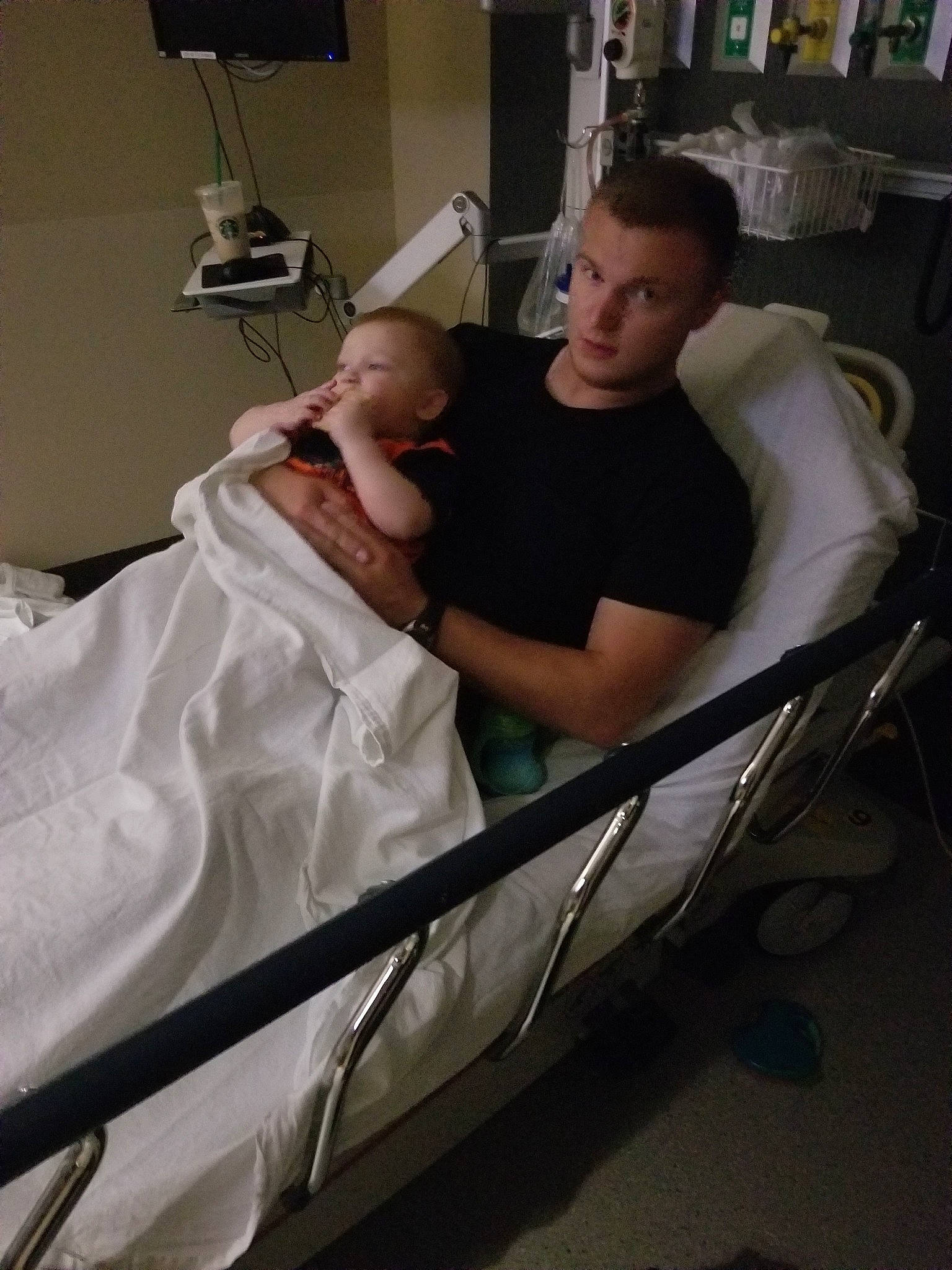 Maverick is registered to the contest to win money with this photo: baby, birth, child, childbirth, comfort, hospital, hospital_bed, leg, medical, medical_equipment, patient, person