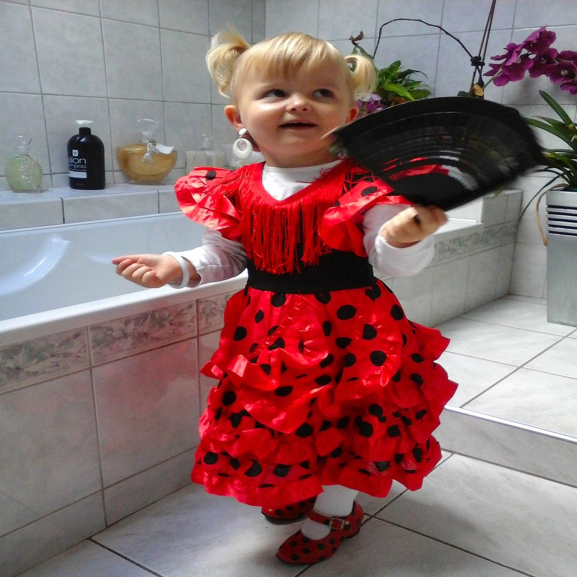 Bella participe au concours pour gagner de l'argent avec cette photo :