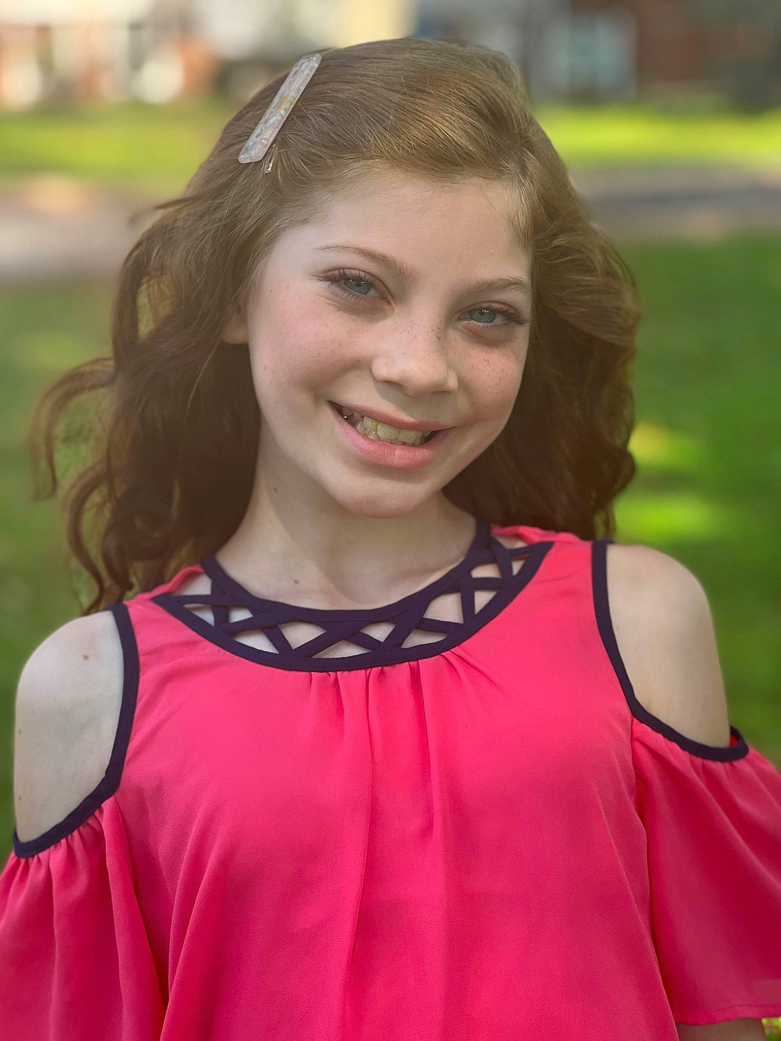 Cherish is registered to the contest to win money with this photo: blond, brown_hair, child, electric_blue, flash_photography, fun, grass, hair, hairstyle, happy, jewellery, joy, mammal, neck, necklace, person, recreation, shoulder, sleeve, sleeveless_shirt