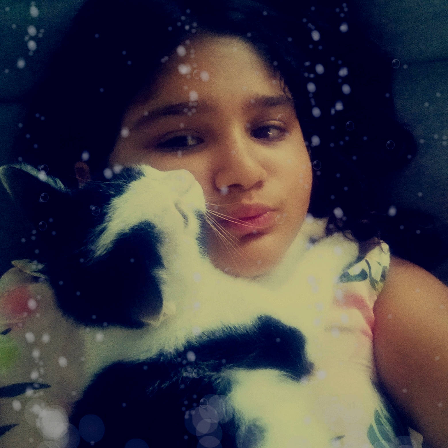 Acelya a rejoint le concours — aidez-le/la à gagner de superbes lots ! beard, beauty, black_hair, cloud, cool, electric_blue, eyebrow, facial_expression, flash_photography, gesture, hairstyle, hand, happy, human, iris, lip, morning, nose, person, skin