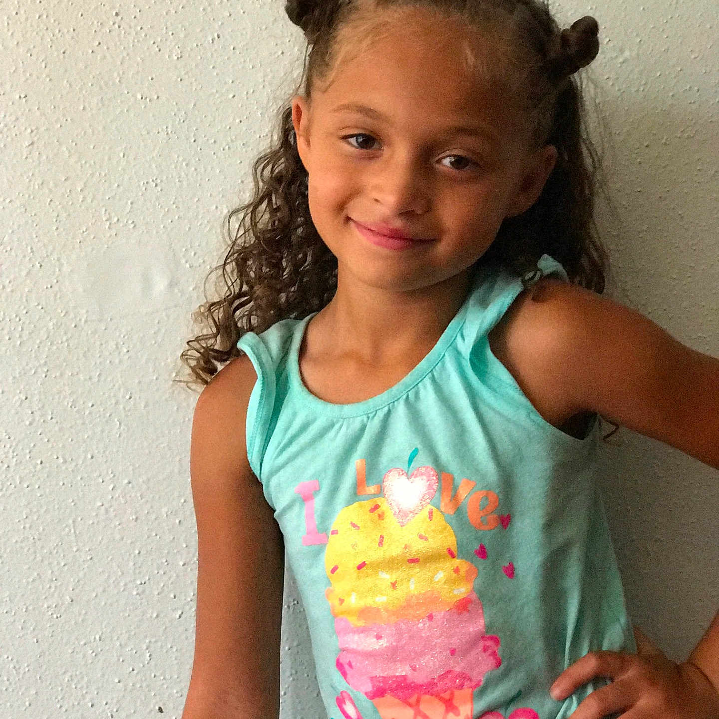 Kera is registered to the contest to win money with this photo: black_hair, child, finger, fun, girl, infant, mouth, play, product, skin, toddler, vacation