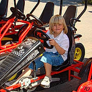 Tony participe au concours pour gagner de l'argent avec cette photo :