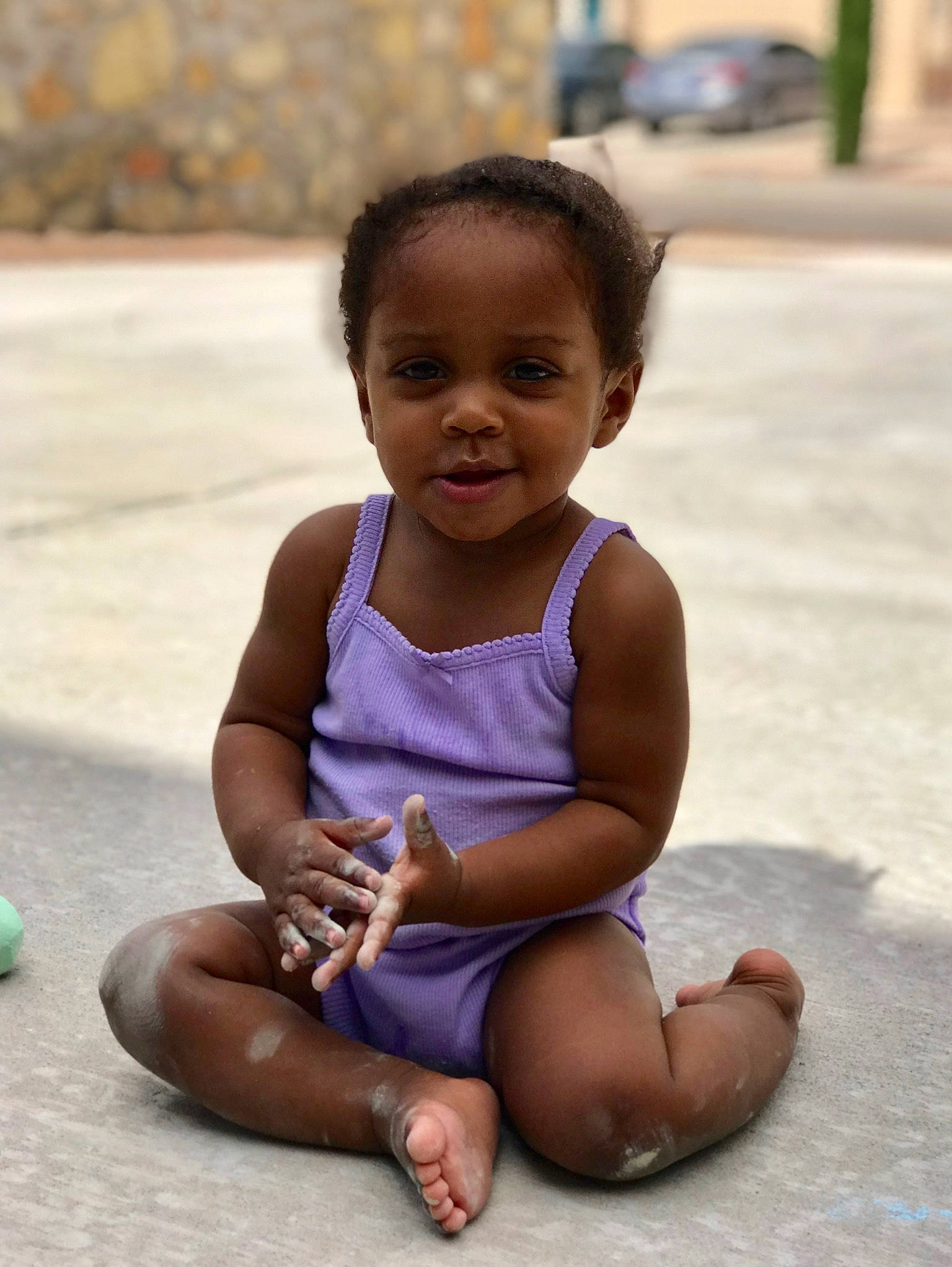 Kailyn is registered to the contest to win money with this photo: child, leg, person, sitting, skin, smile, toddler