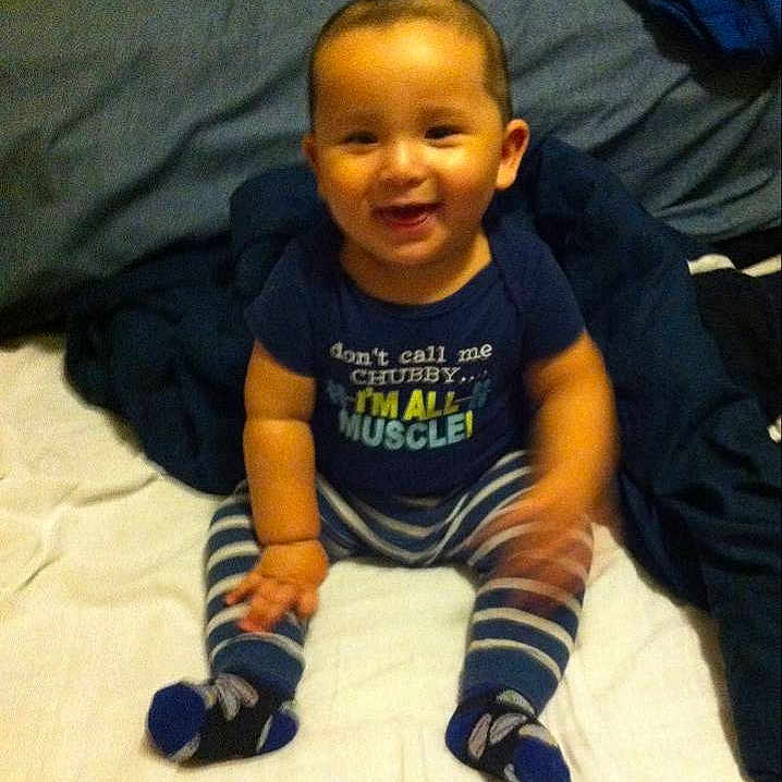 Gustavo is registered to the contest to win money with this photo: