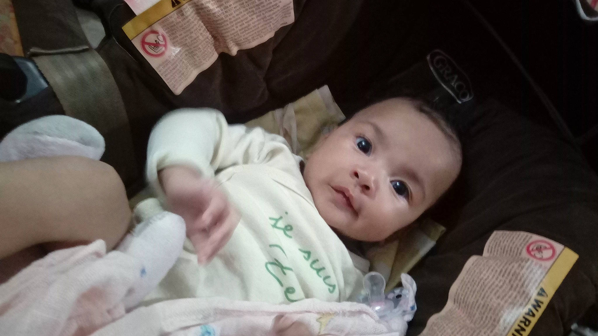 Kattleya a rejoint le concours — aidez-le/la à gagner de superbes lots ! baby_products, bedtime, car_seat, child, day, eye, finger, girl, hand, head, infant, mouth, nose, person, product, skin, toddler