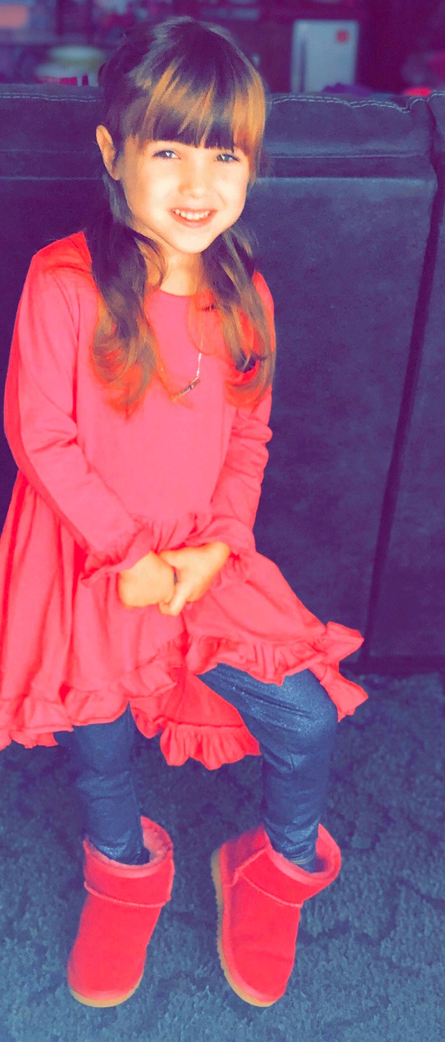 Leeanne is registered to the contest to win money with this photo: clothing, joy, orange, peach, person, pink