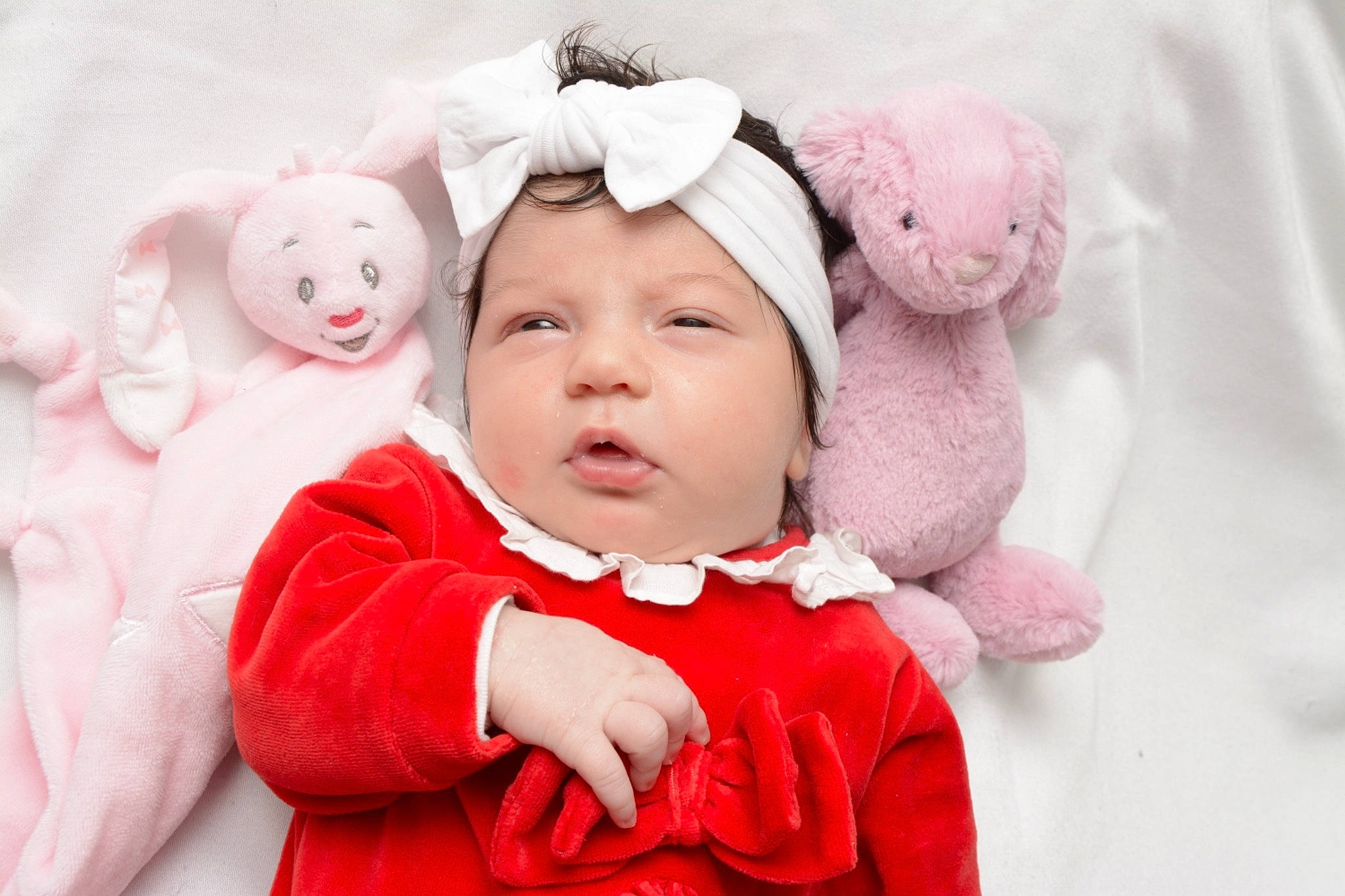 Anastasia a rejoint le concours — aidez-le/la à gagner de superbes lots ! baby, baby_toddler_clothing, cap, cheek, child, ear, event, fur, gesture, happy, headgear, headwear, mammal, nose, person, pink, plush, product, skin, sleeve